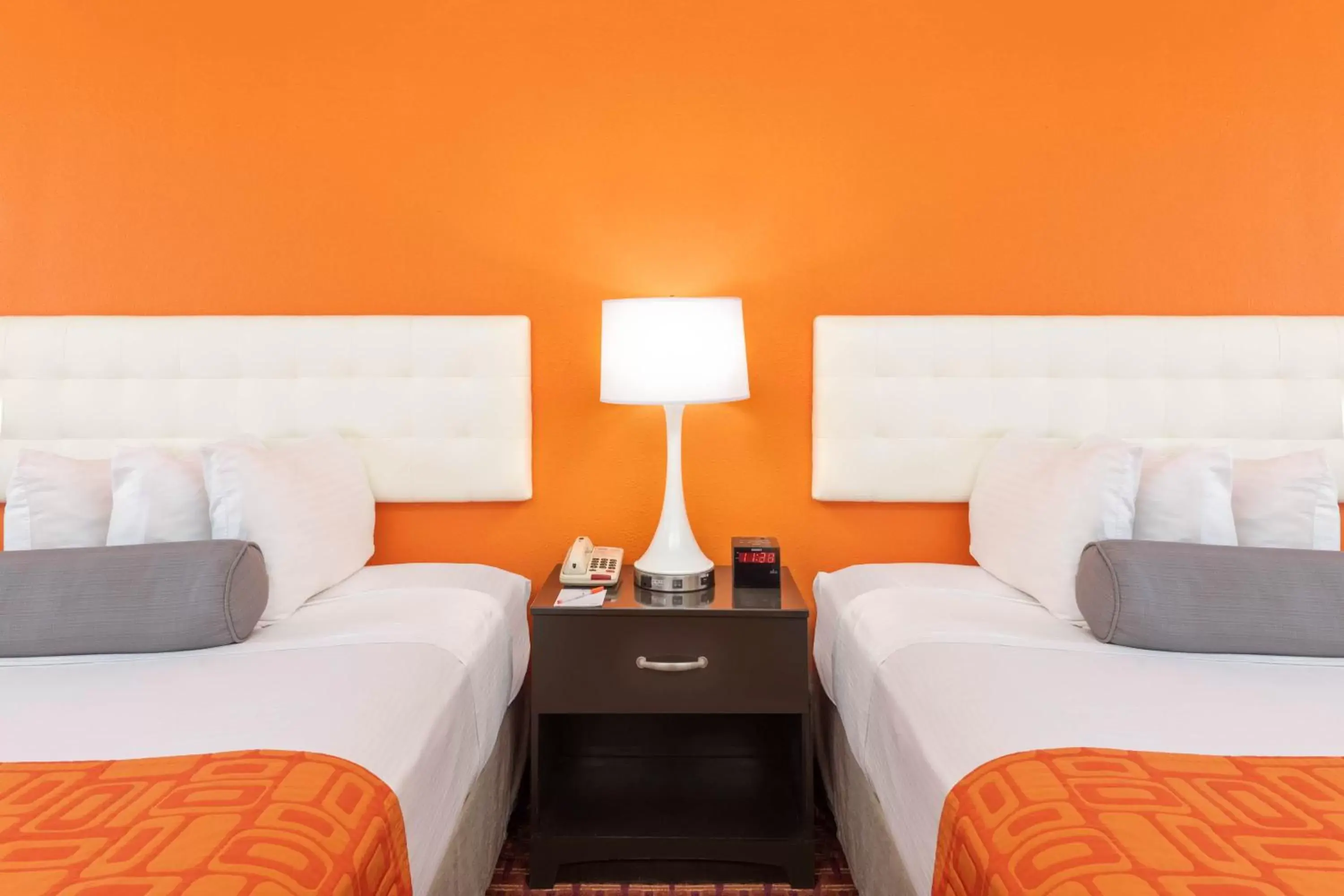 Bed in Howard Johnson by Wyndham Rock Hill Bed in Howard Johnson by Wyndham Rock Hill