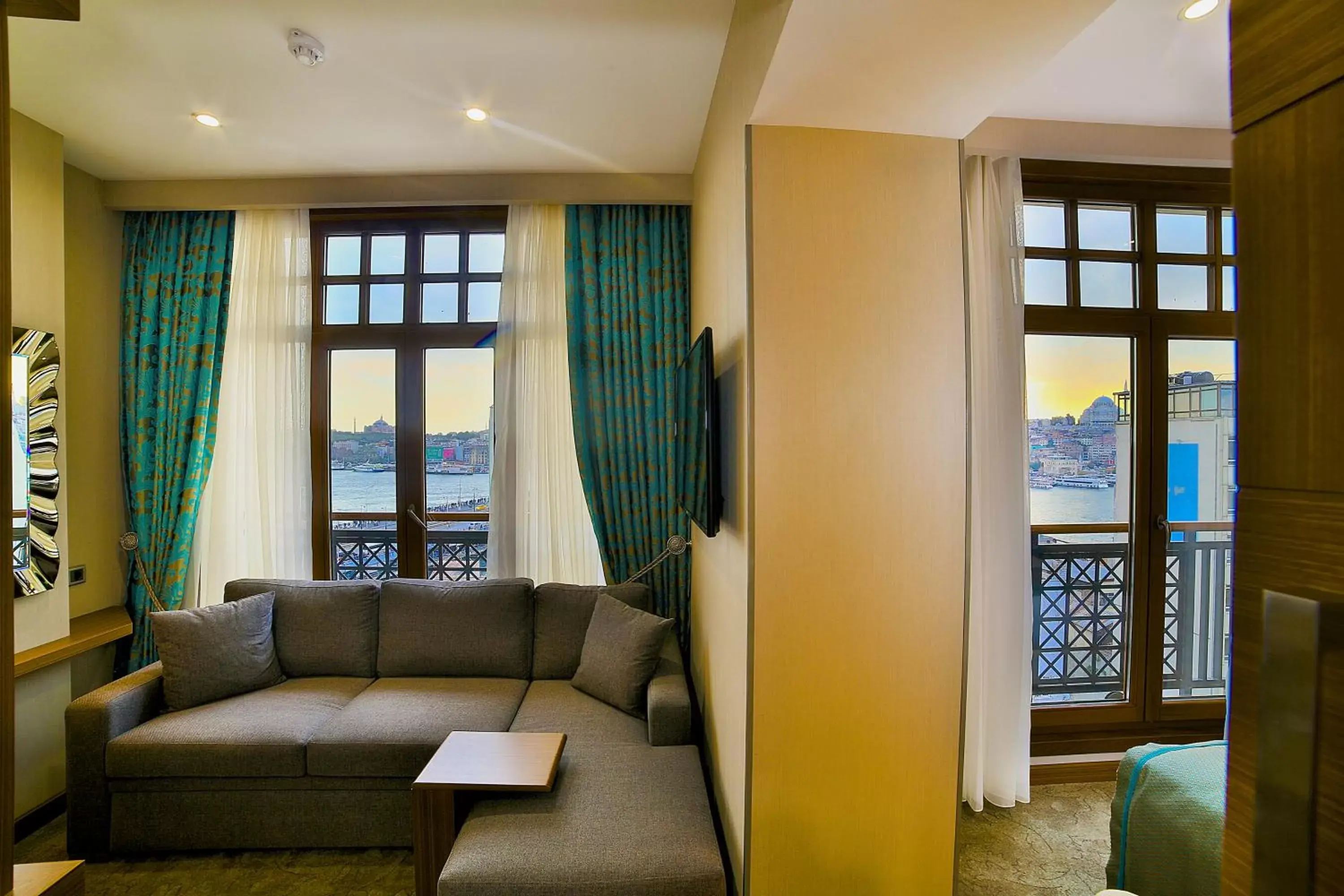 Bedroom, Seating Area in Hotel Momento Golden Horn