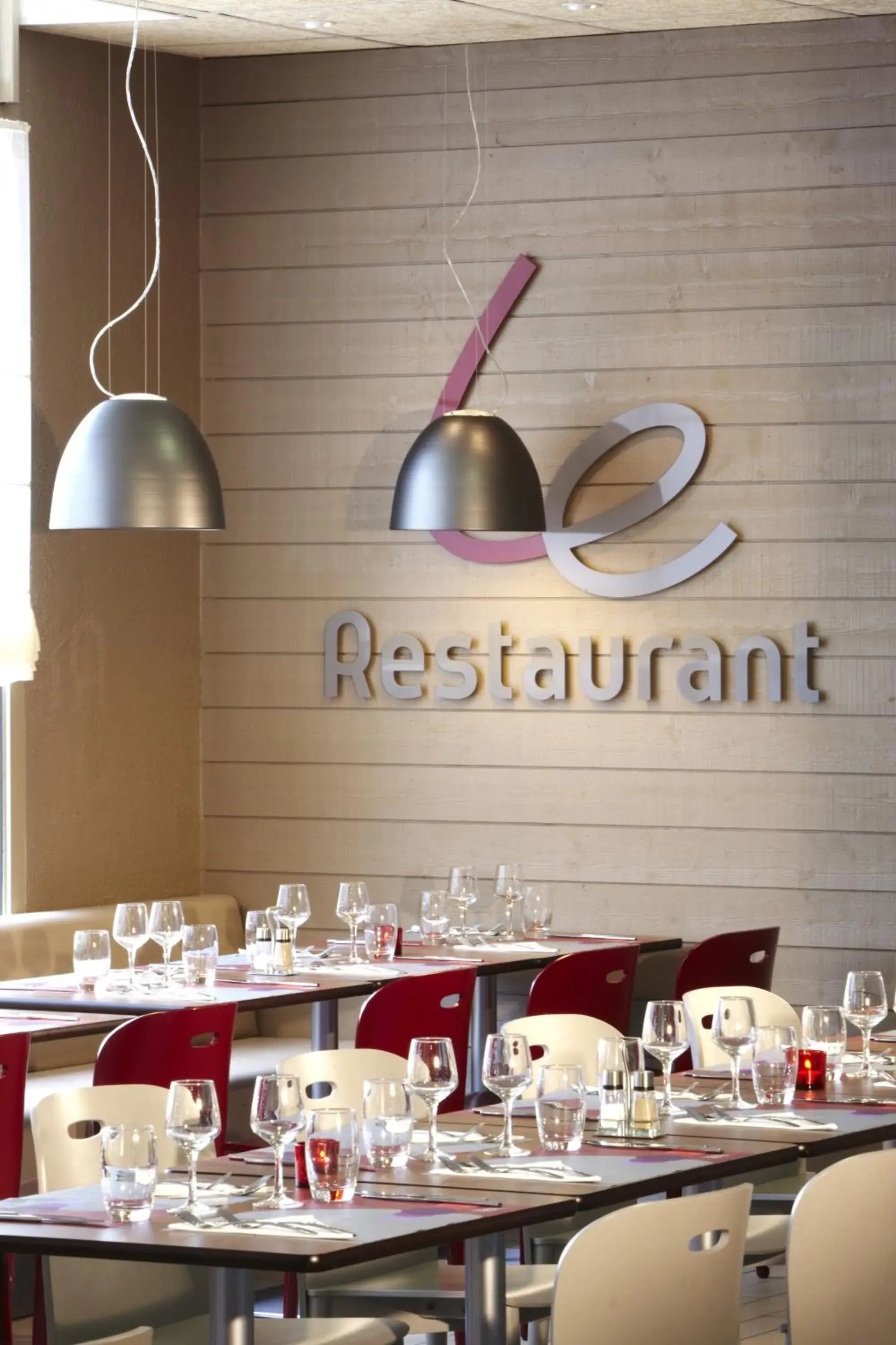 Restaurant/places to eat in Campanile Paris Ouest - Chaville