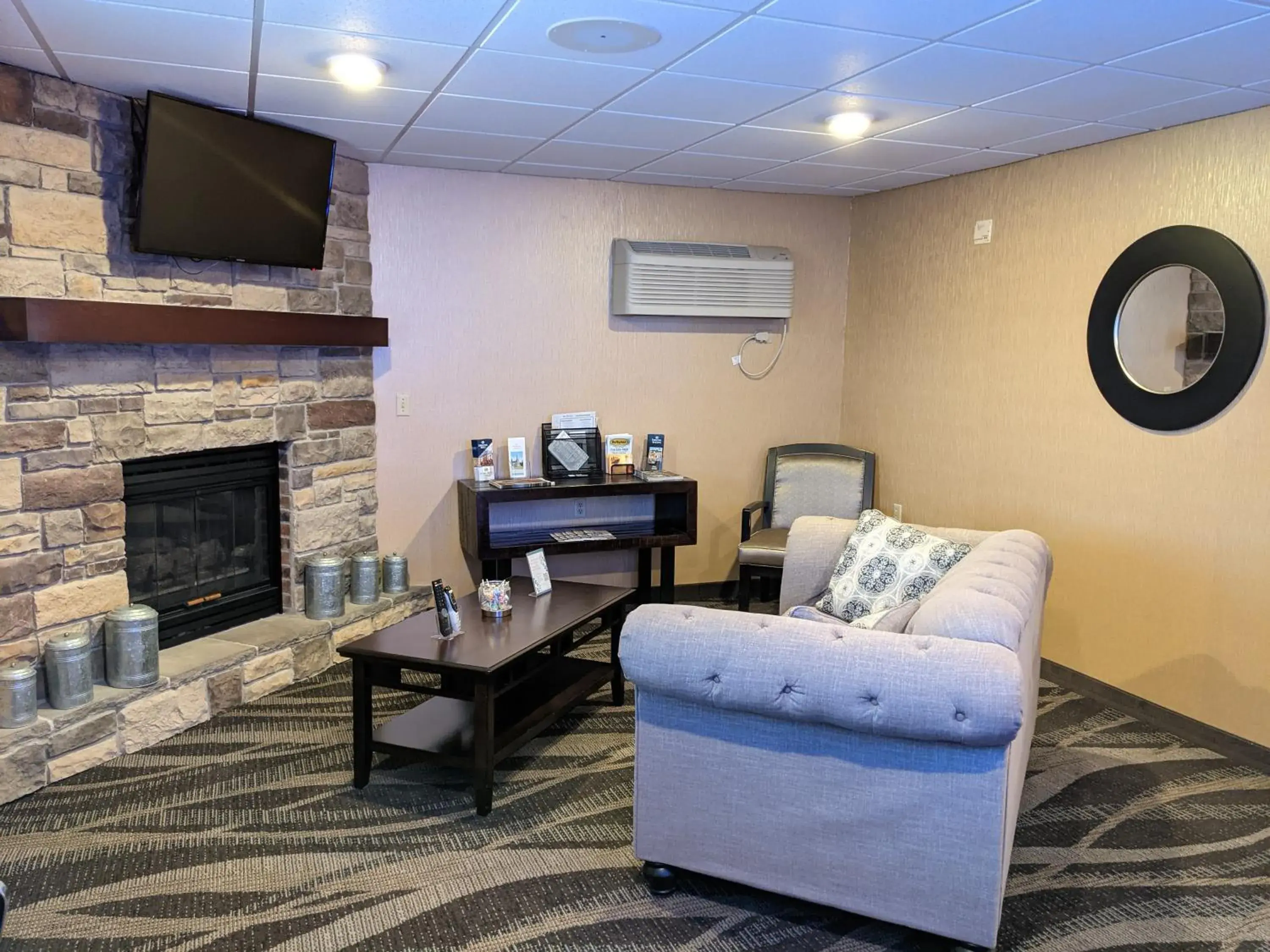 Lobby or reception, Seating Area in Cobblestone Inn & Suites - Merrill