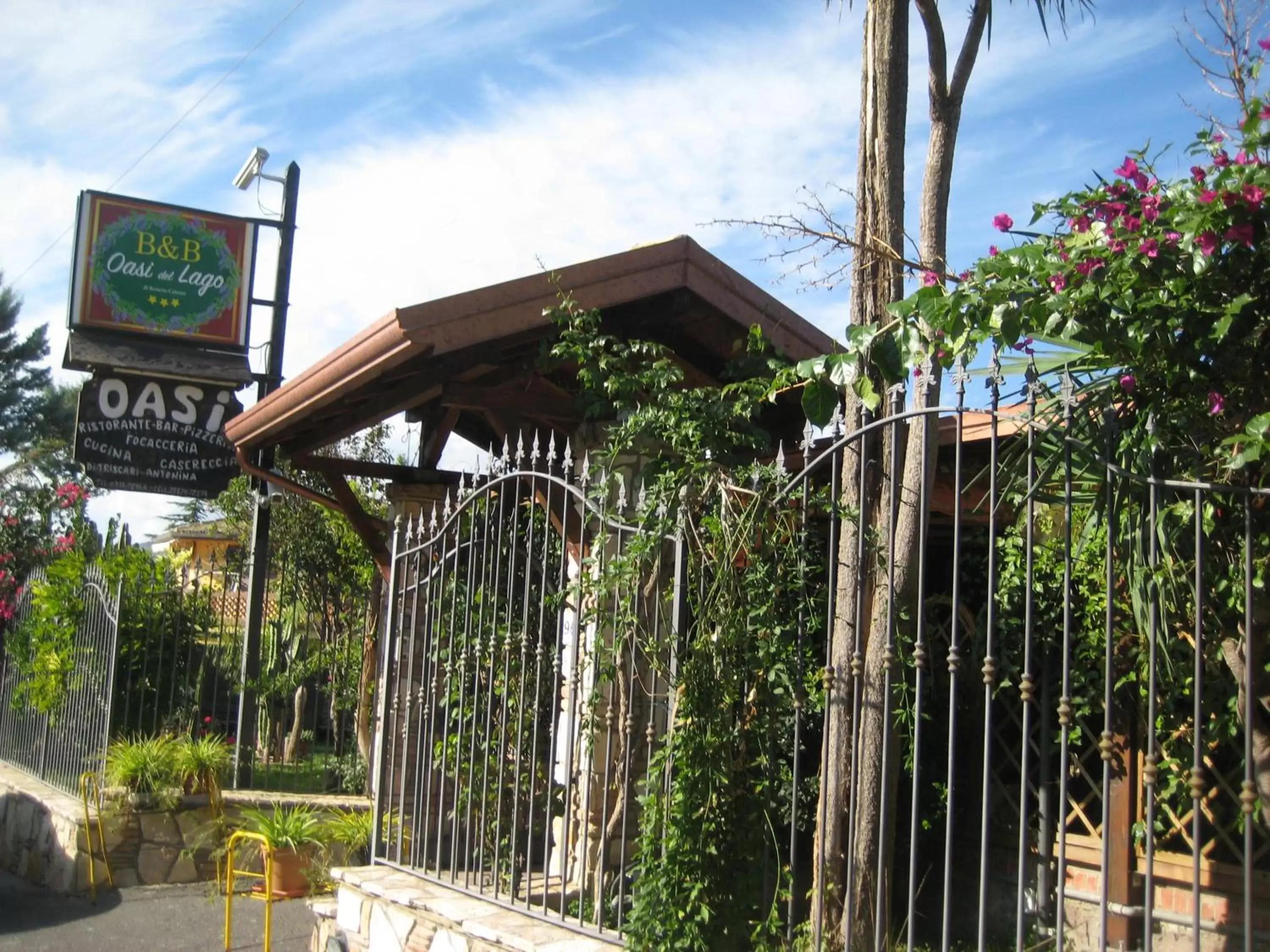 Facade/entrance, Garden in Oasi del Lago