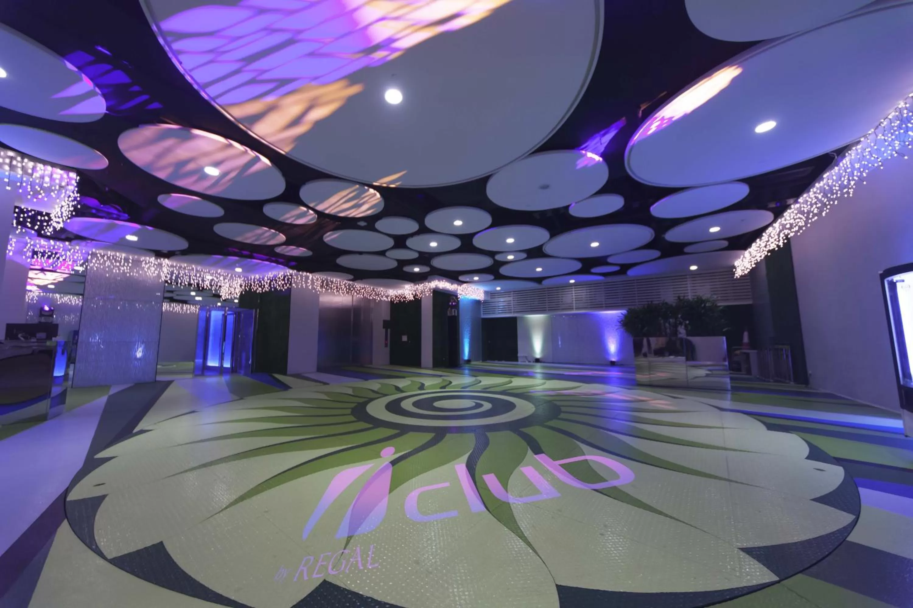 Facade/entrance in iclub Fortress Hill Hotel