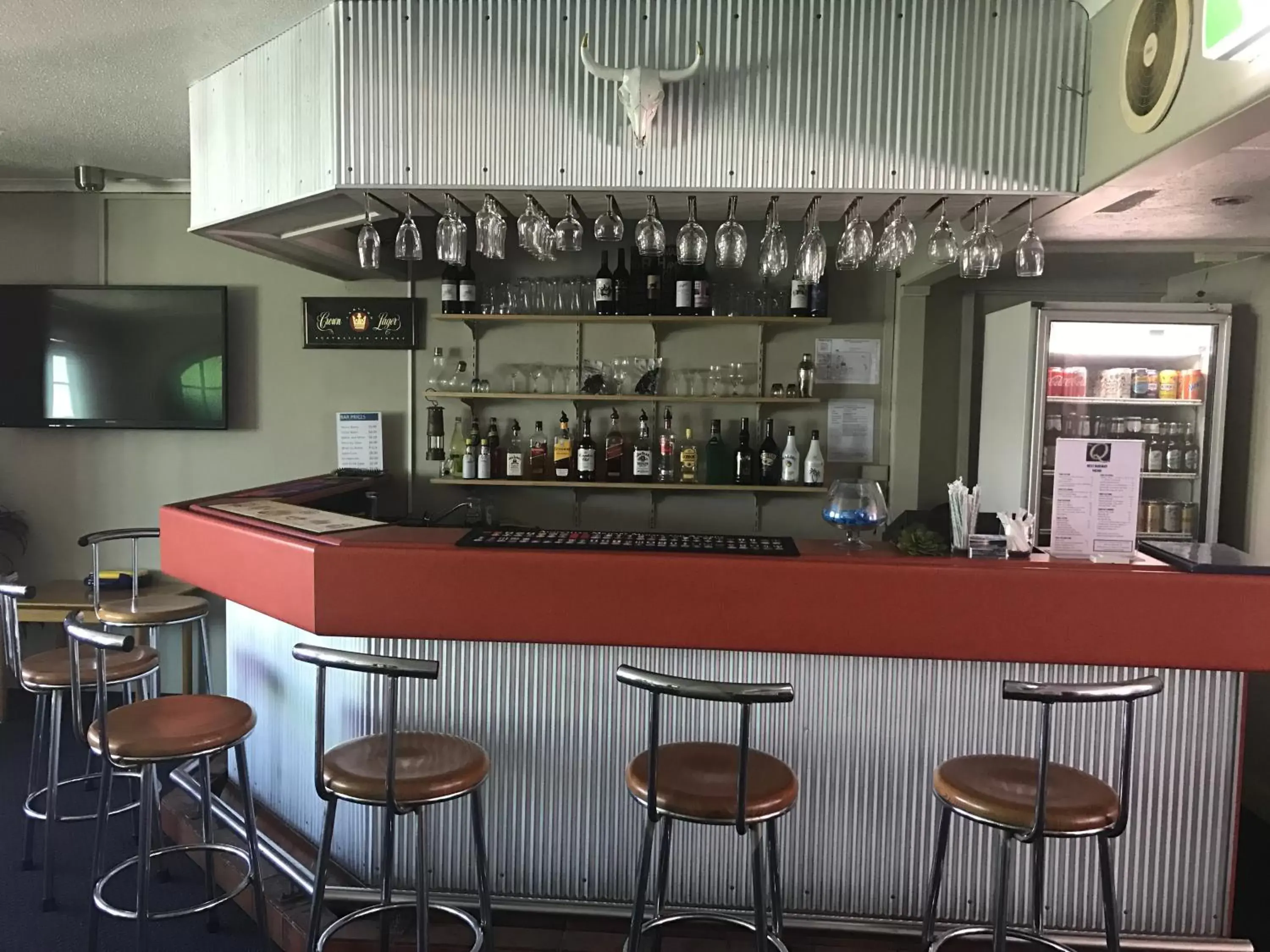 Drinks, Lounge/Bar in The Q Motel Rockhampton
