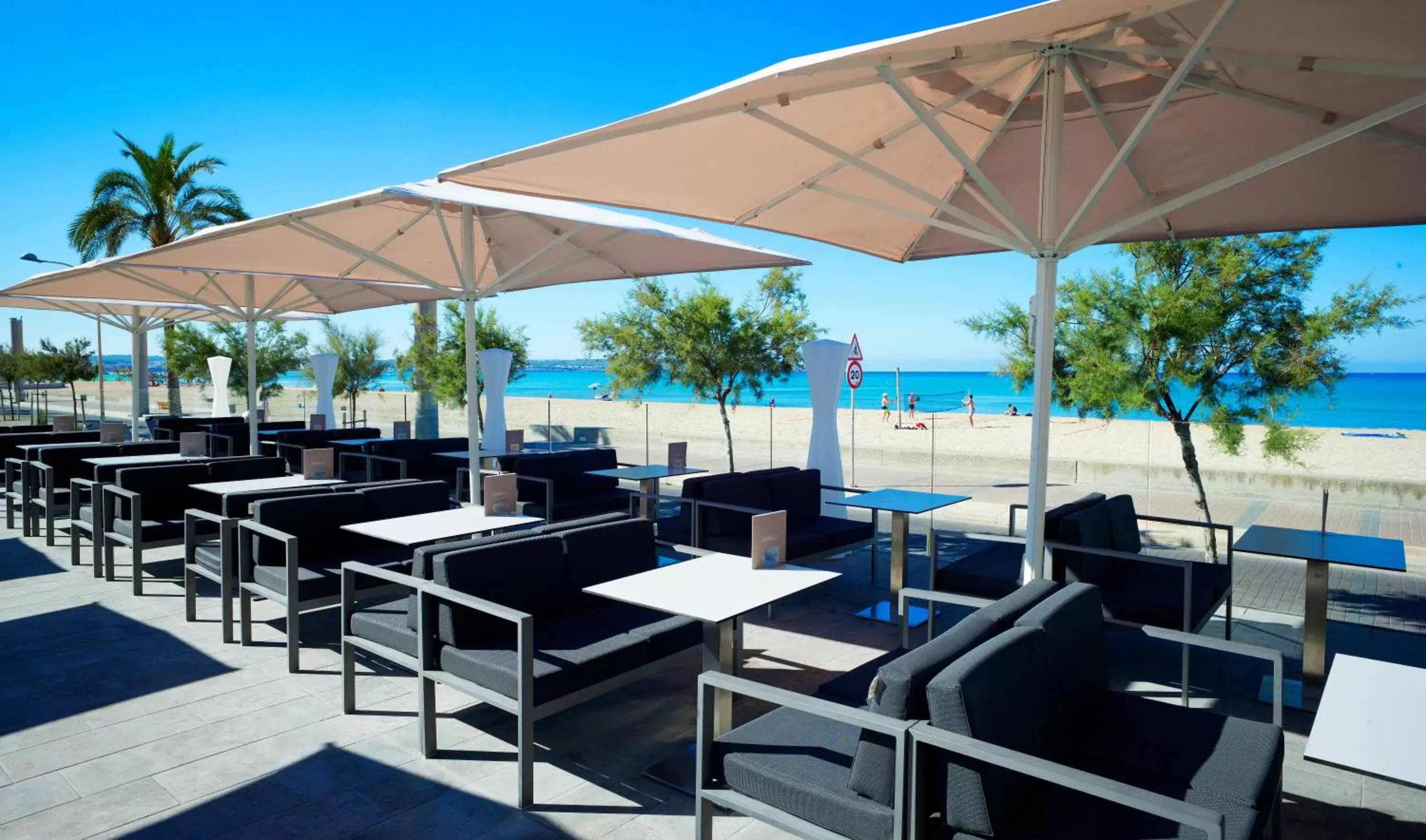 Restaurant/places to eat in Aparthotel Fontanellas Playa Restaurant/places to eat in Aparthotel Fontanellas Playa