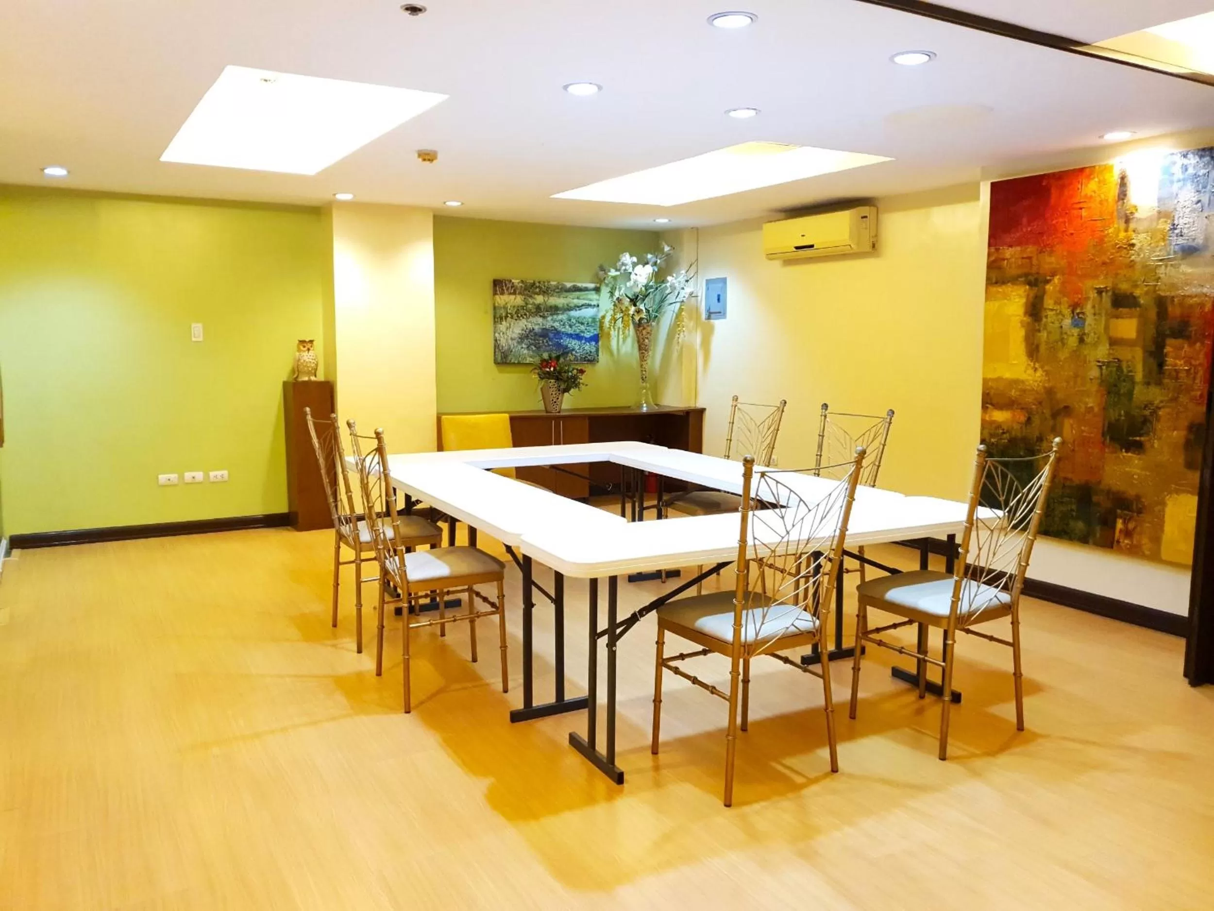 Meeting/conference room in Festive Hotel Makati
