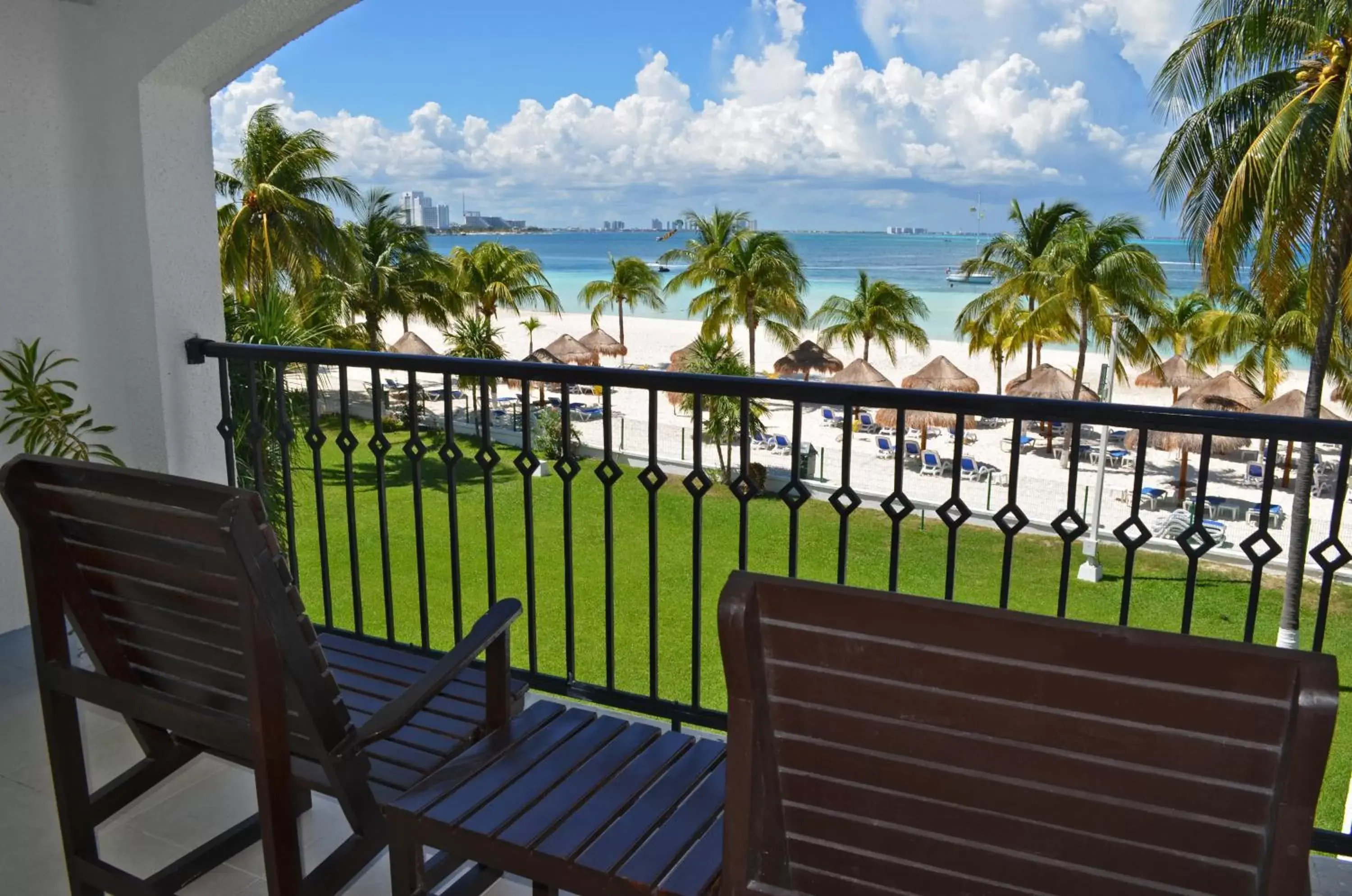 Balcony/Terrace in Beachscape Kin Ha Villas & Suites