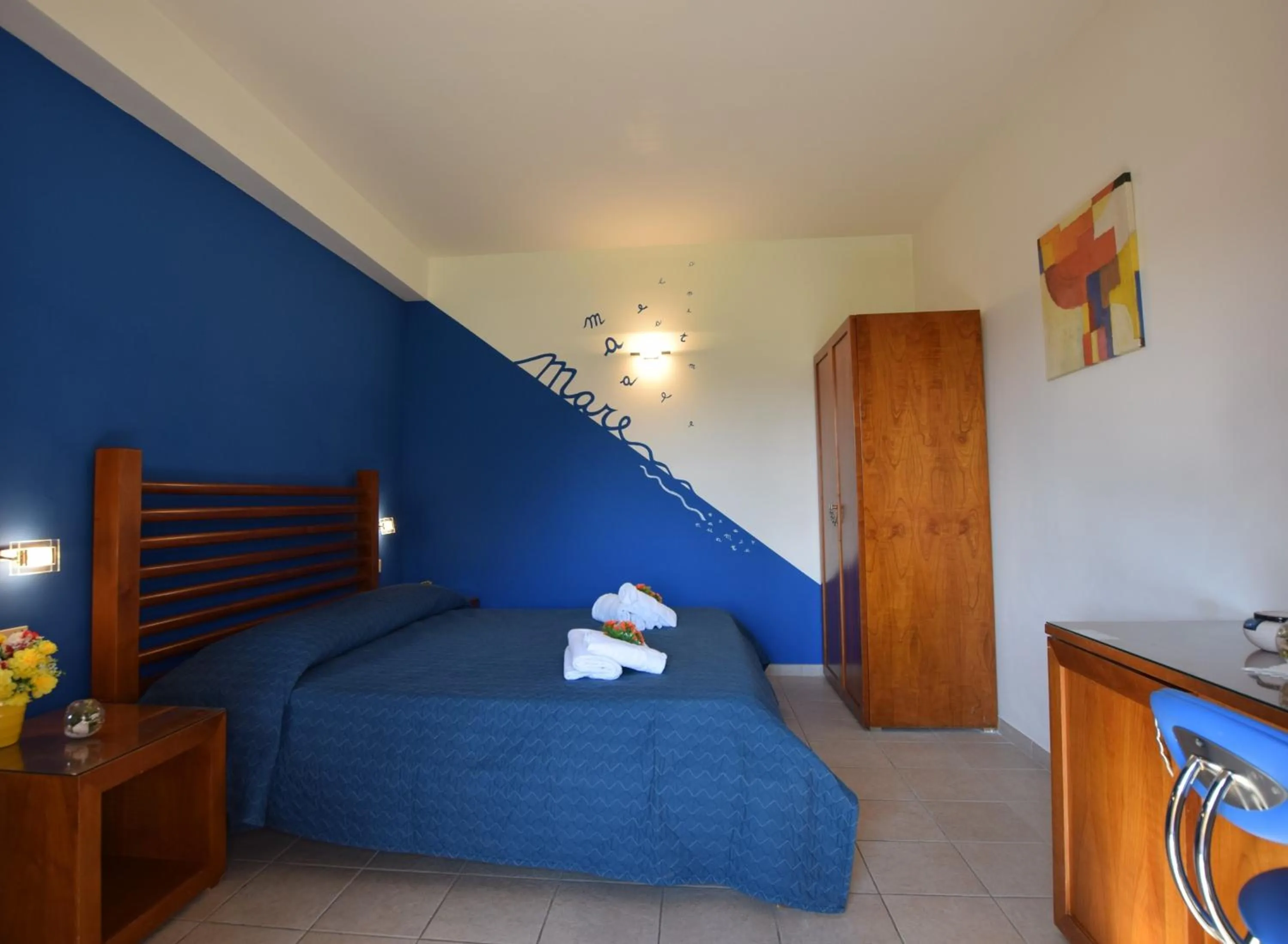 Bed in Hotel Iride by Marino Tourist