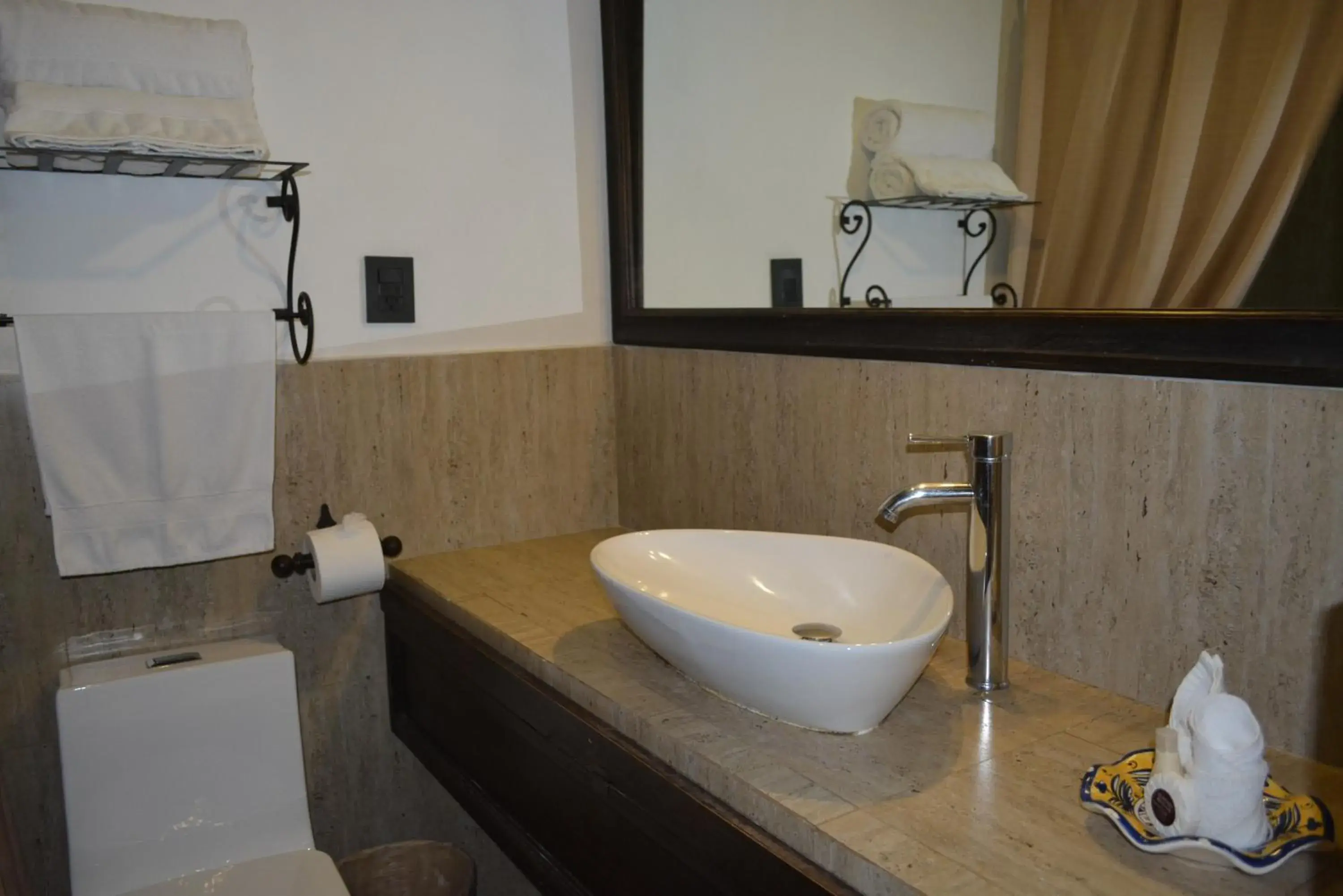 Bathroom in Los Olivos Boutique Hotel Antigua Guatemala