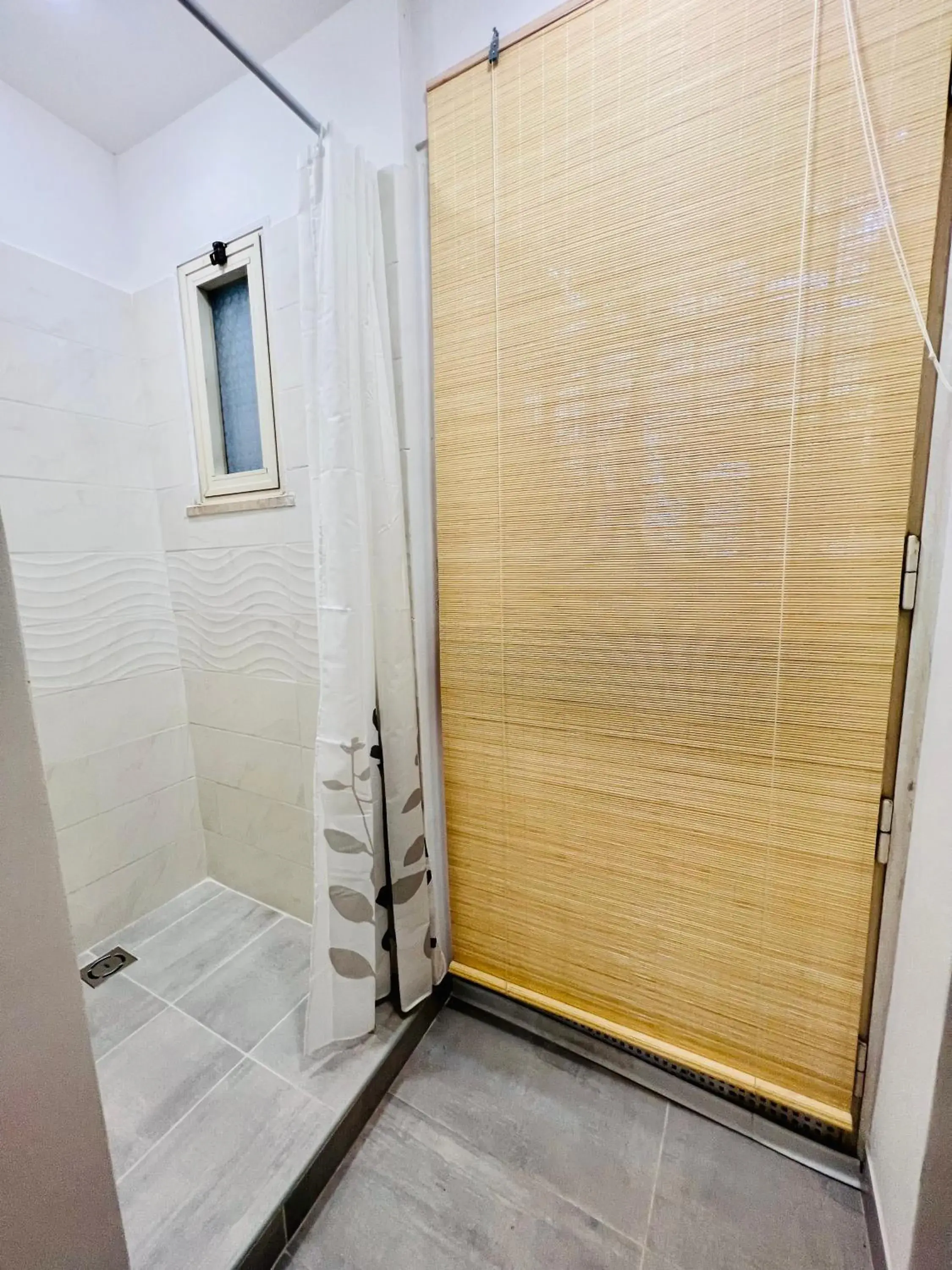 Bathroom in Hotel Pisa