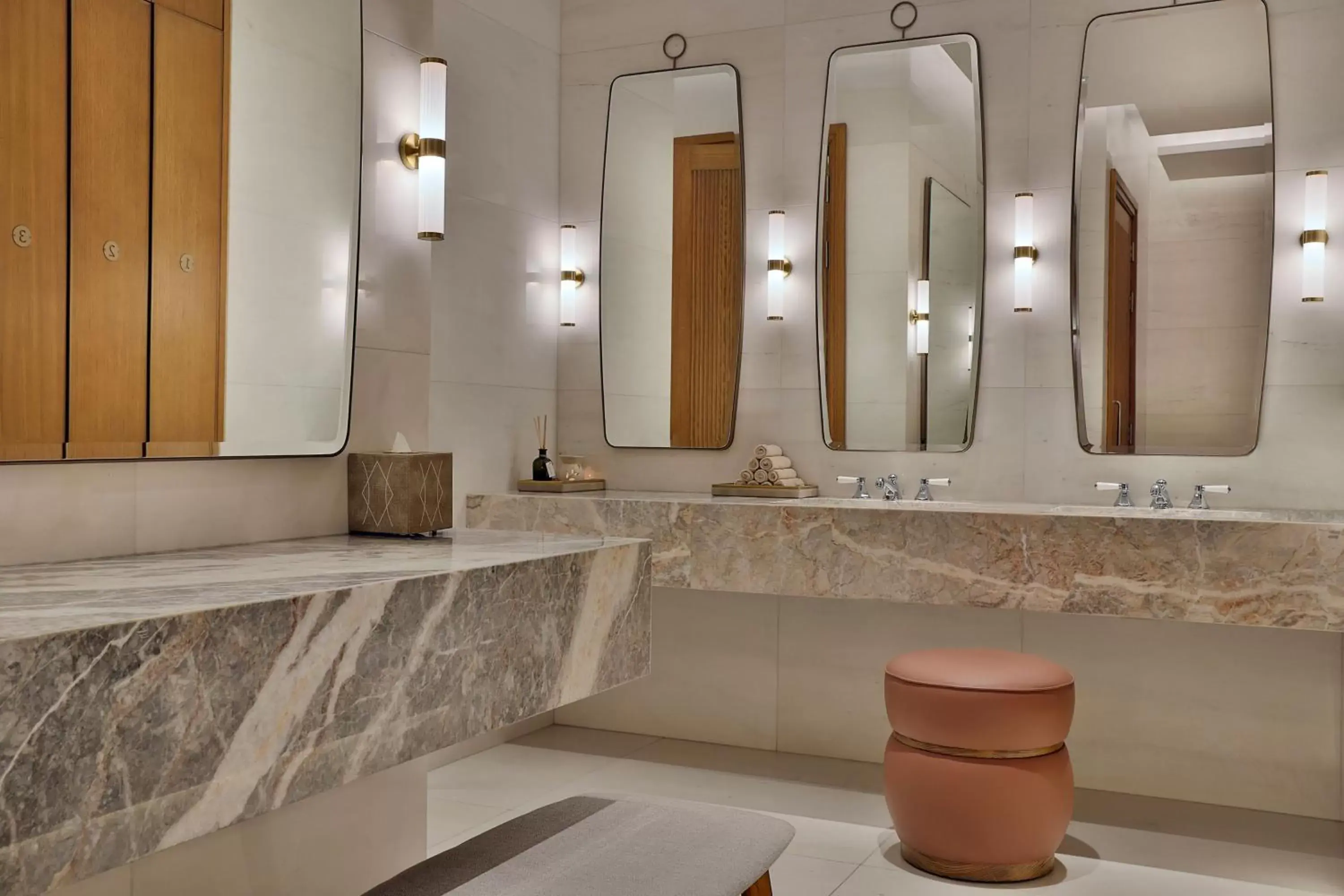 Spa and wellness centre/facilities, Bathroom in The Ritz-Carlton, Amman