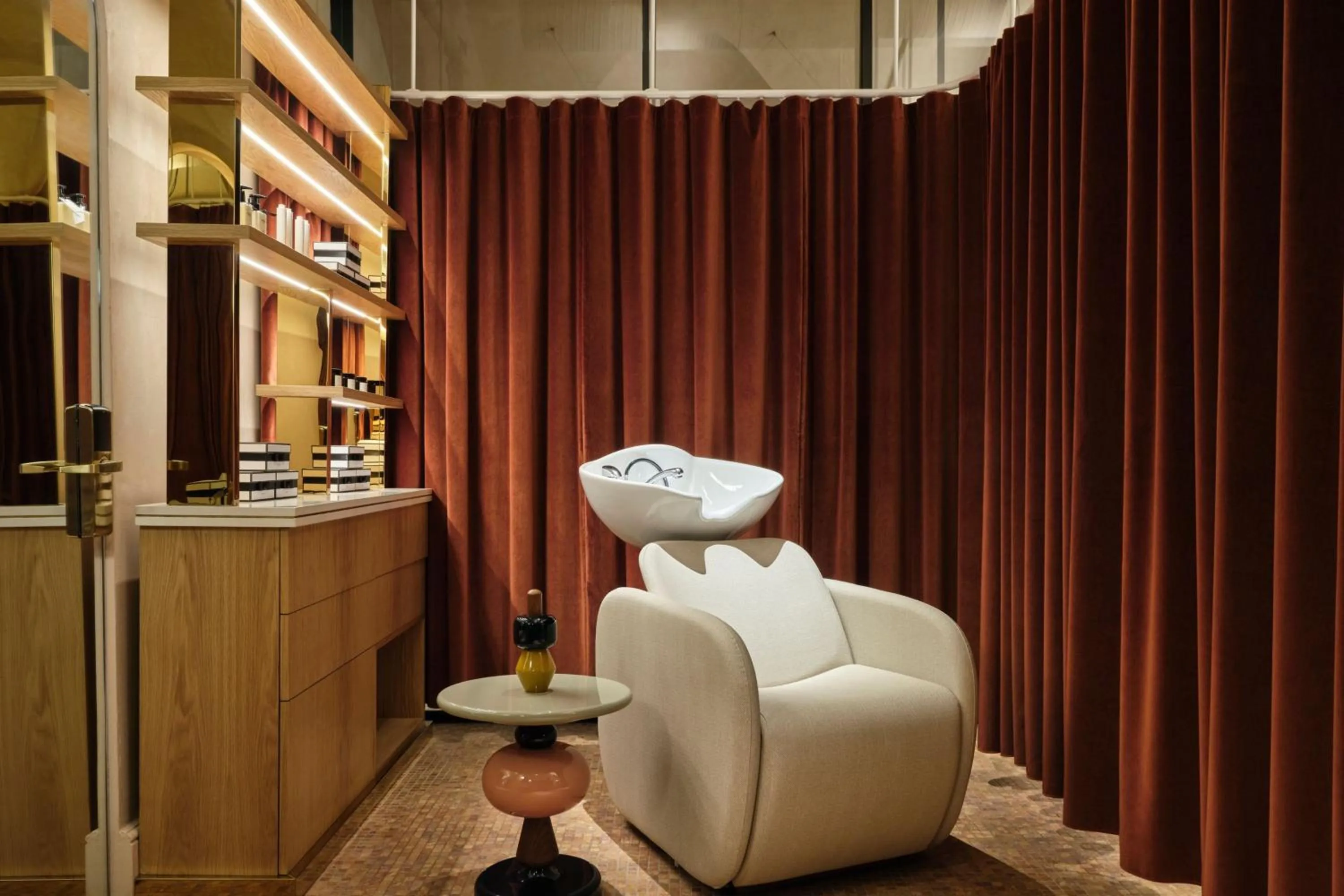 Spa and wellness centre/facilities in W Budapest