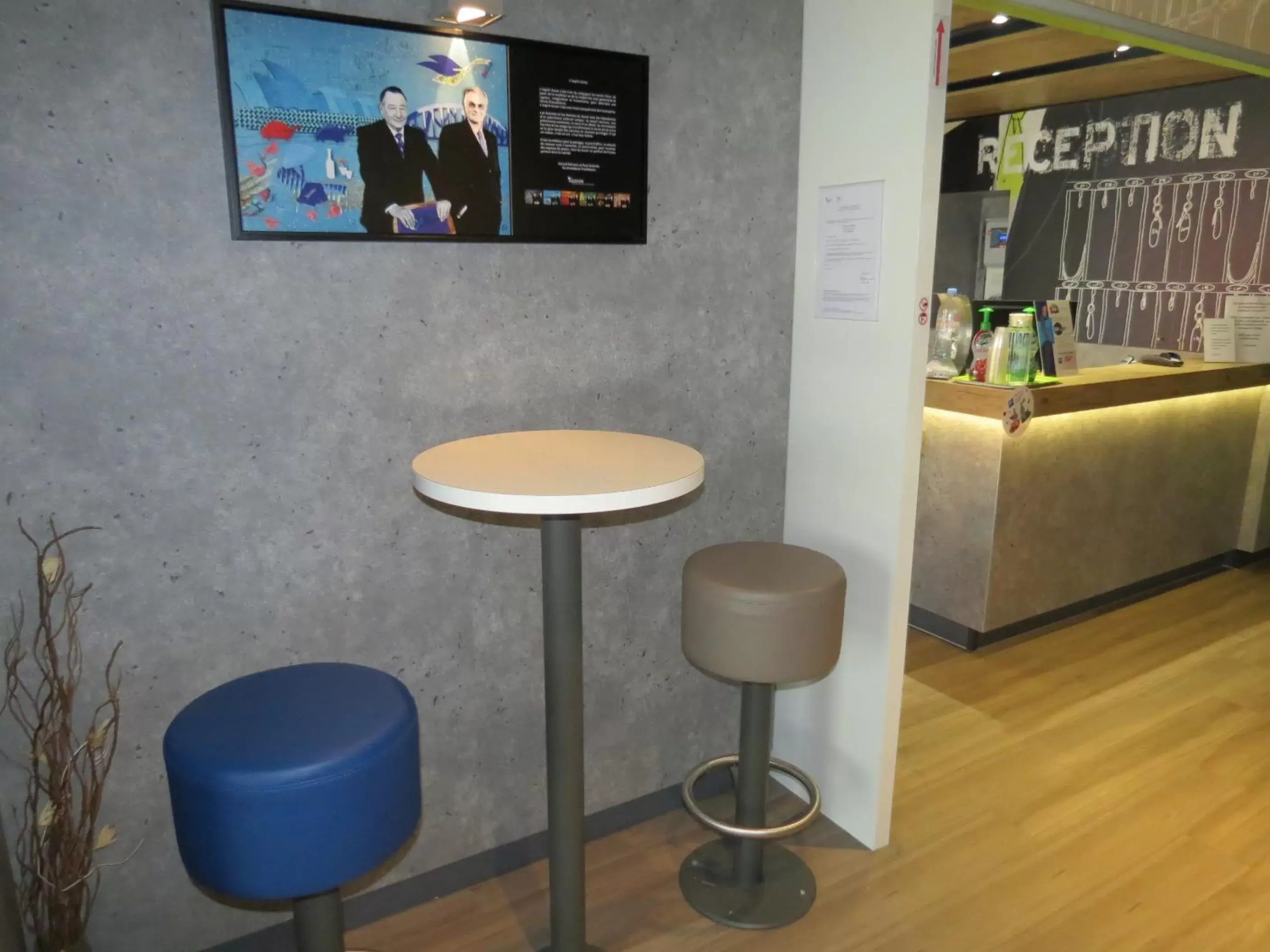 Lobby or reception, Lounge/Bar in ibis budget Remiremont