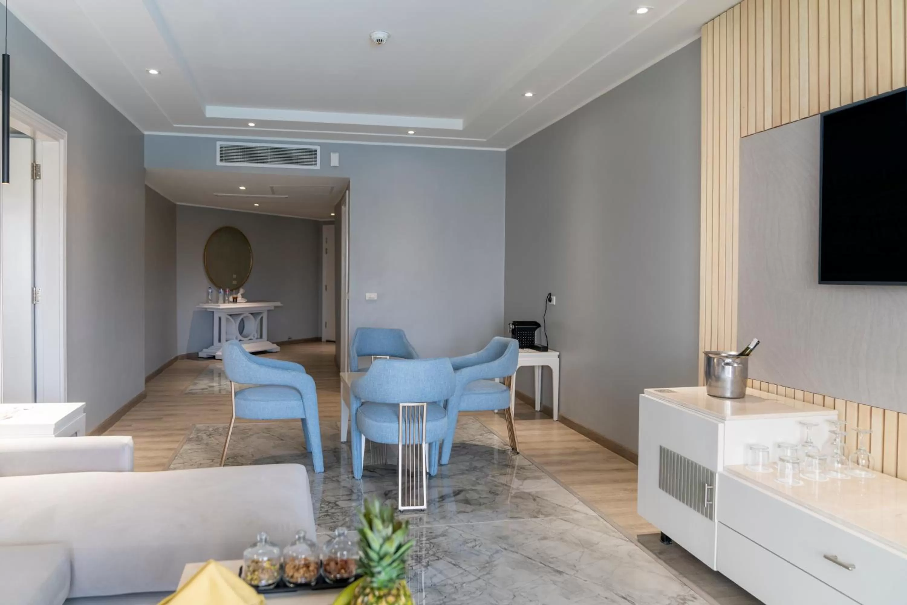 Living room in Sunrise Crystal Bay Resort -Grand Select