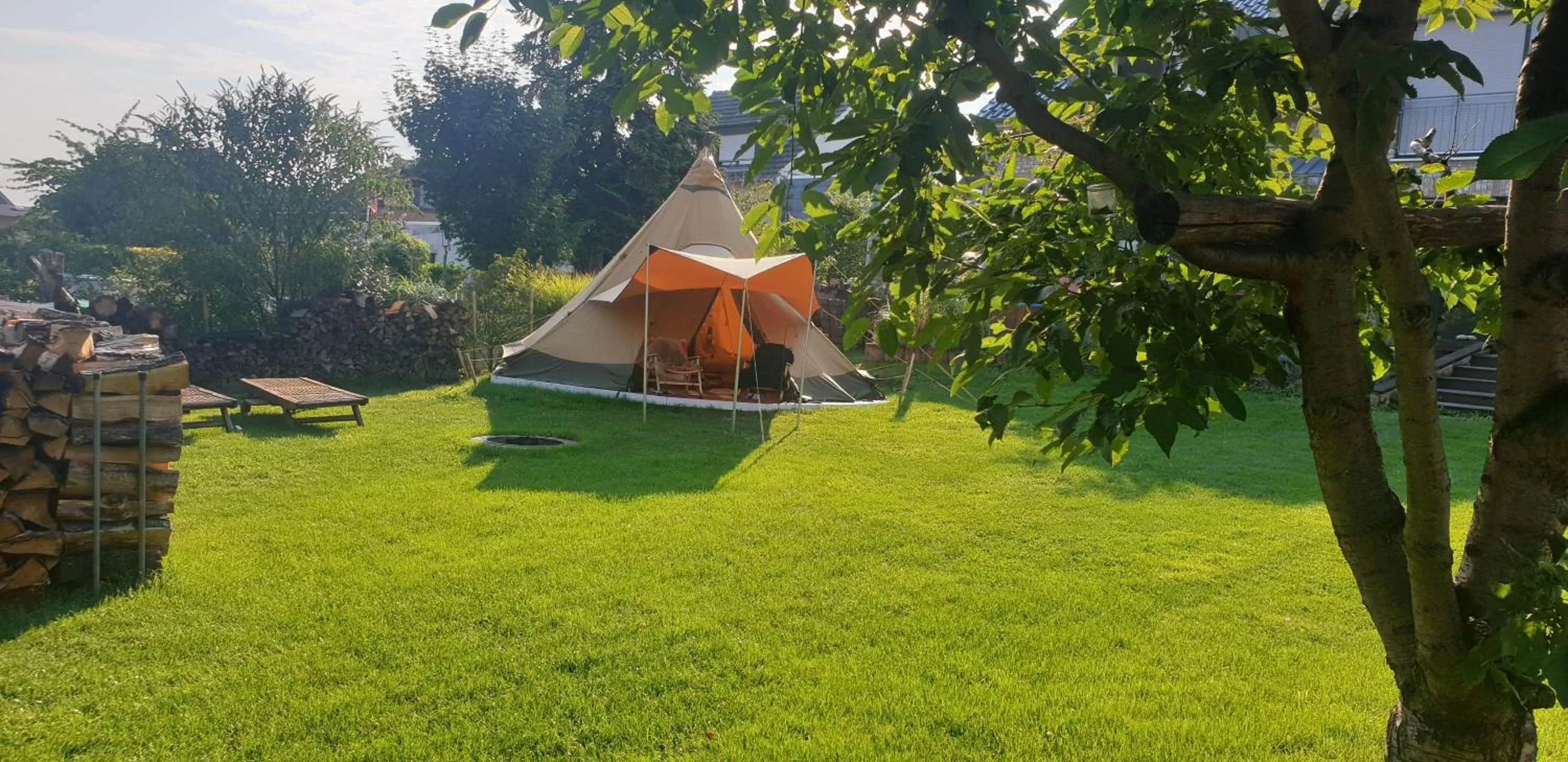 Schönste Lage am Rhein in unmittelbarer Stadtnähe, B & B