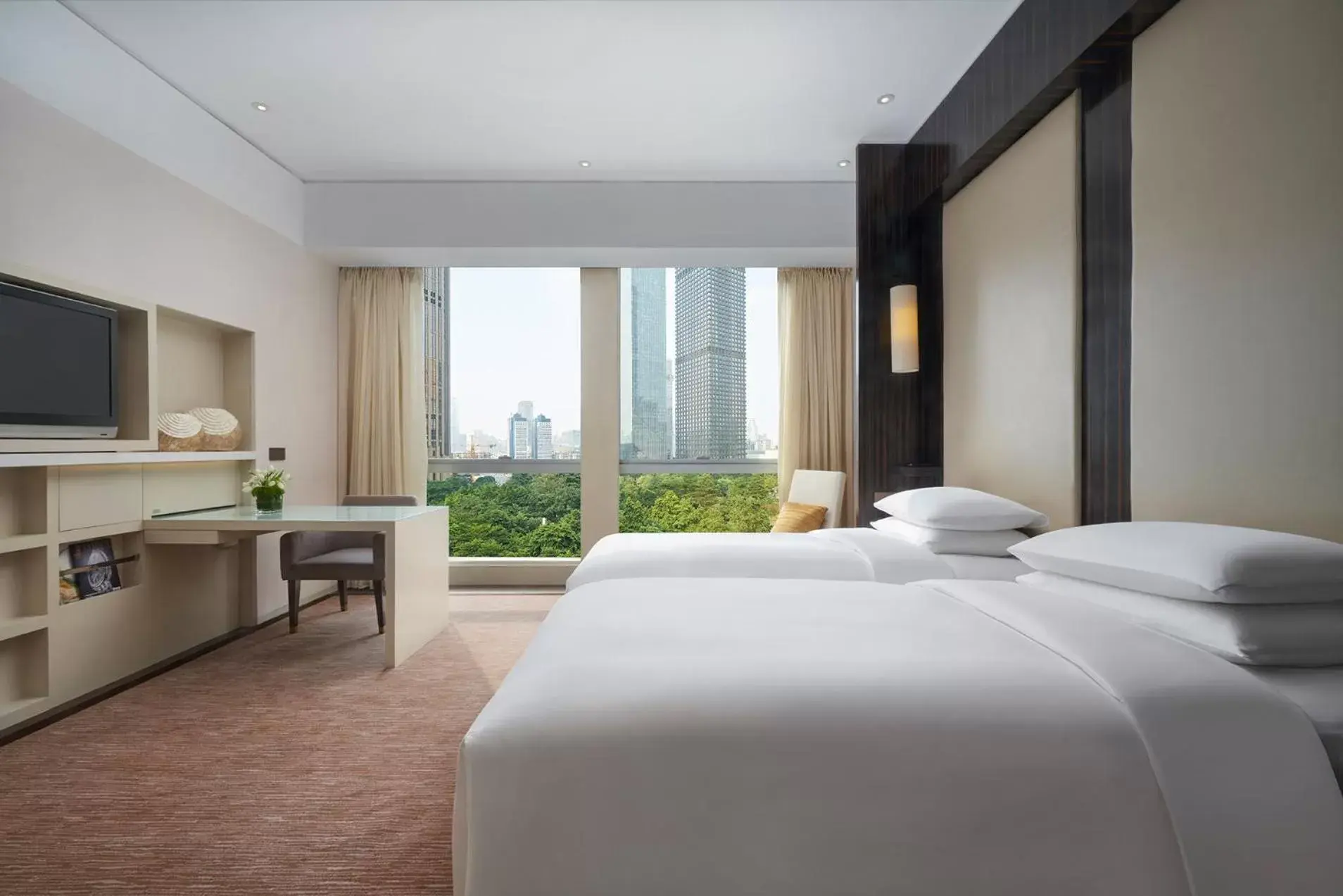 Twin Room in Grand Hyatt Guangzhou - Free Shuttle Bus to Canton Fair Complex during Canton Fair period Twin Room in Grand Hyatt Guangzhou - Free Shuttle Bus to Canton Fair Complex during Canton Fair period