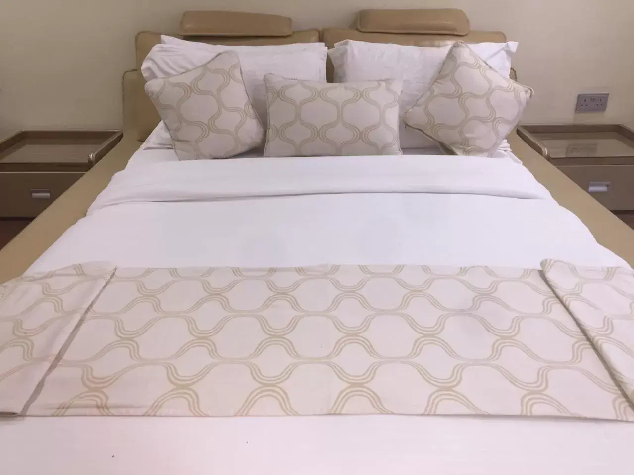 Bedroom, Bed in The Landmark Suites