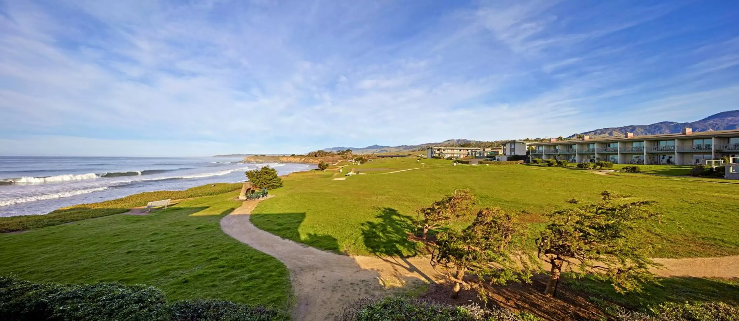 Area and facilities in Cavalier Oceanfront Resort