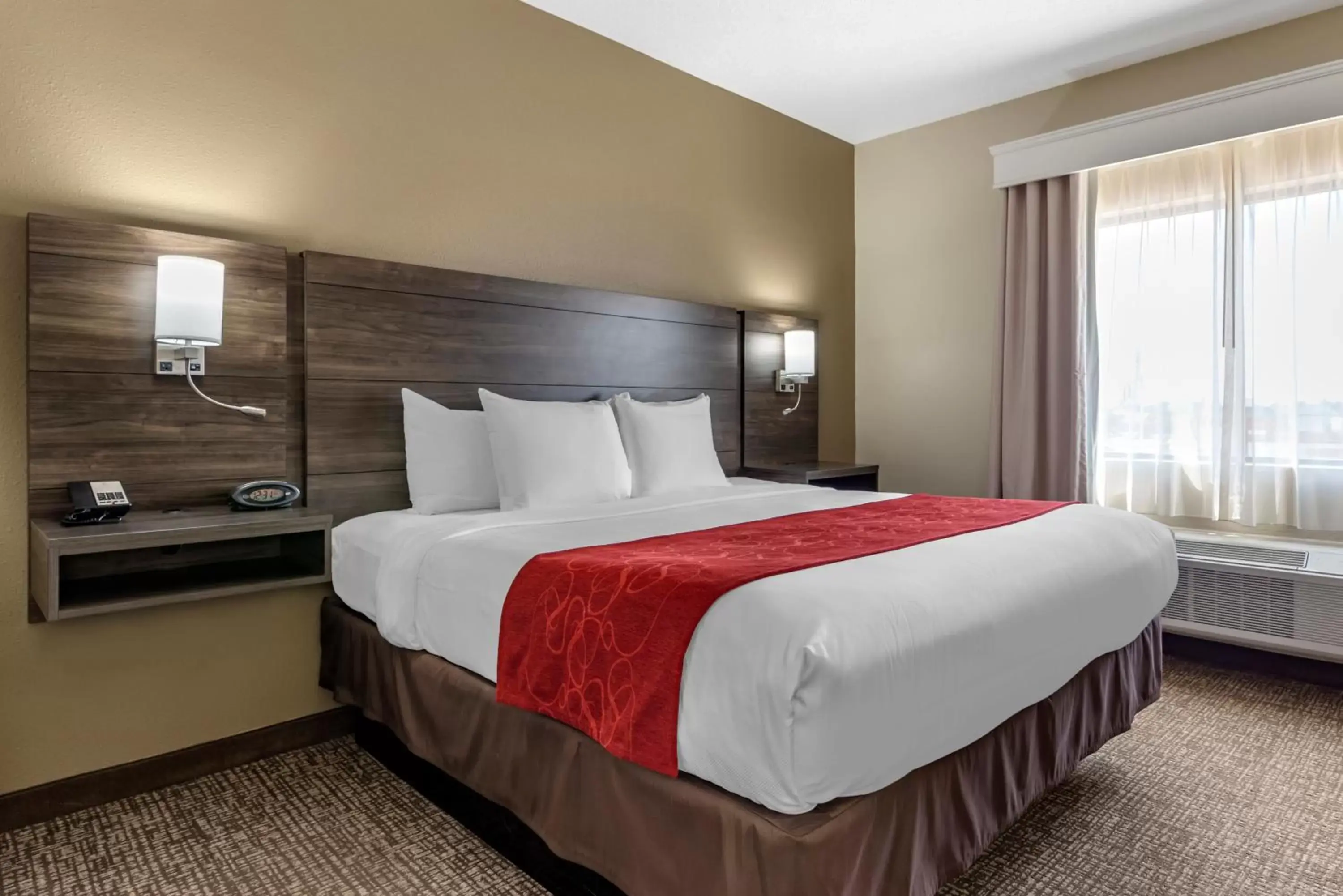 Bed in Comfort Suites near Robins Air Force Base