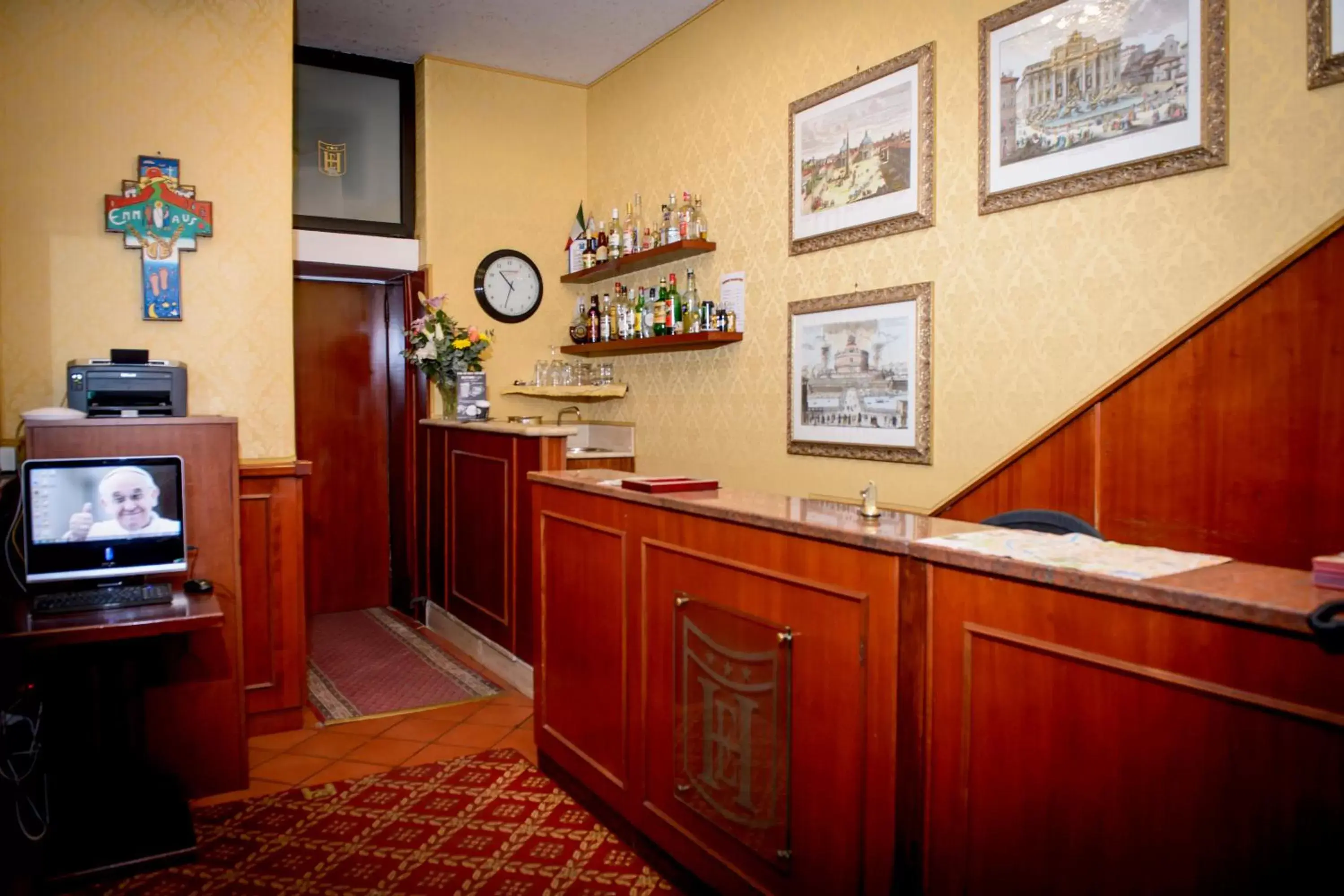 Communal lounge/ TV room, Lobby/Reception in Hotel Emmaus