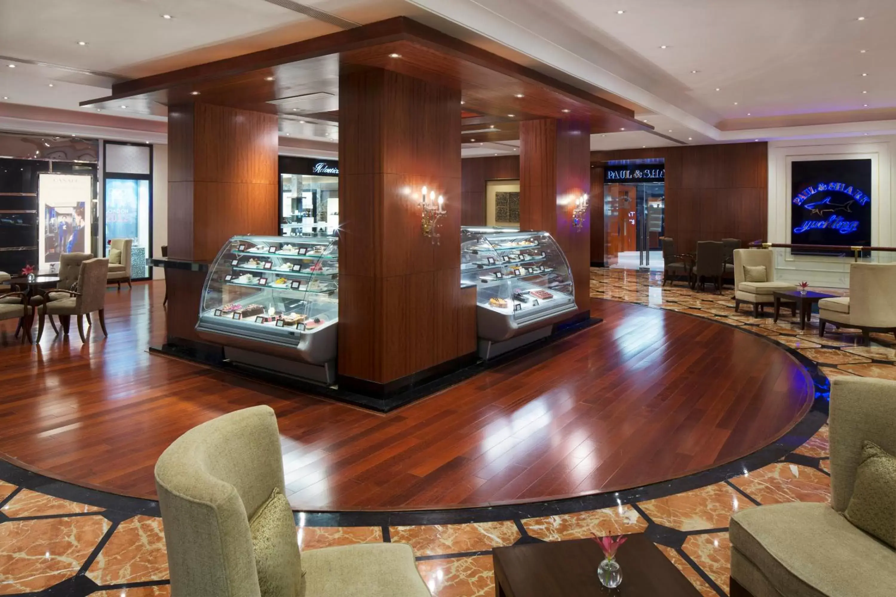 Food and drinks in Taj Krishna Food and drinks in Taj Krishna