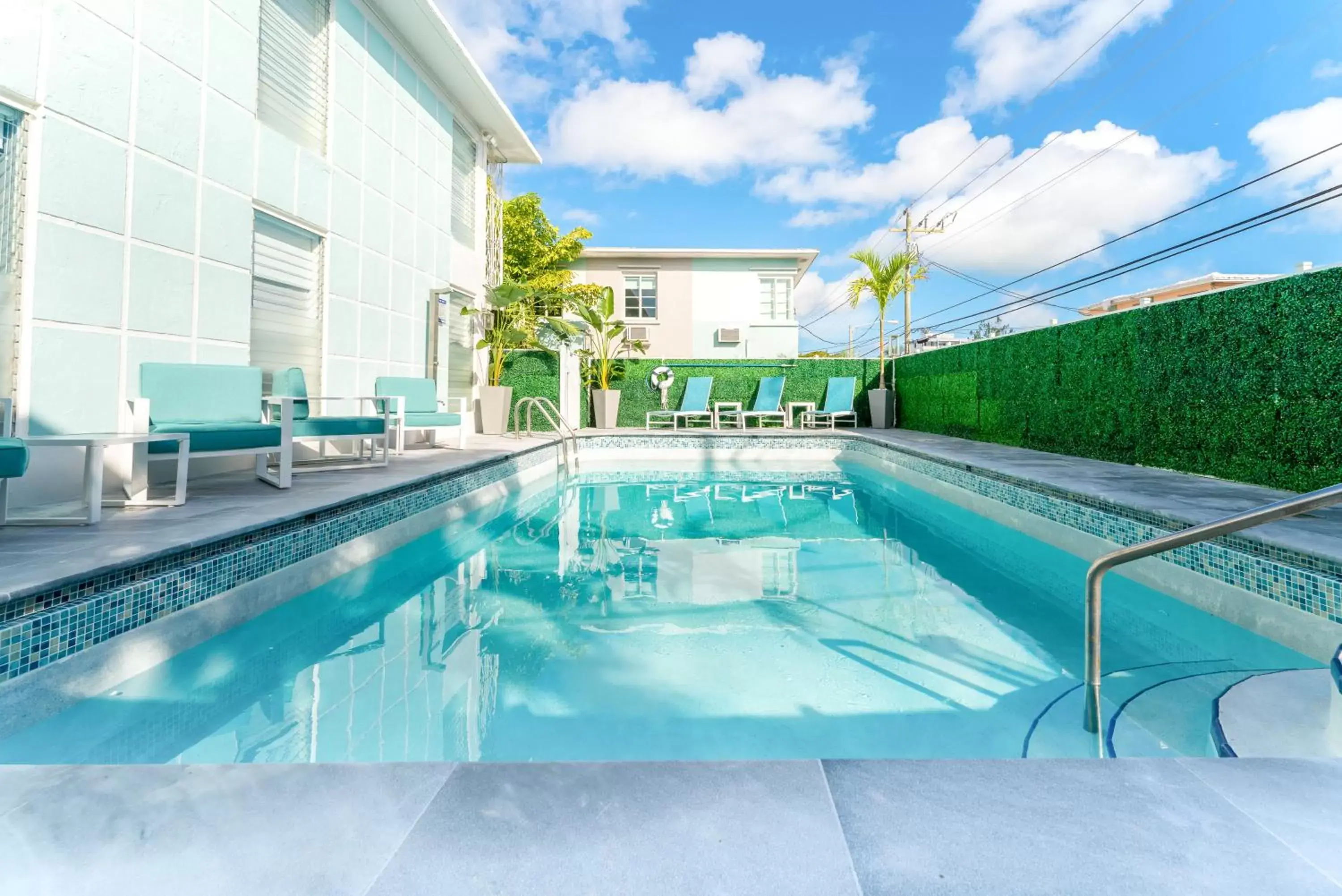 Day, Swimming Pool in PRAIA Hotel Boutique & Apartments Miami Beach