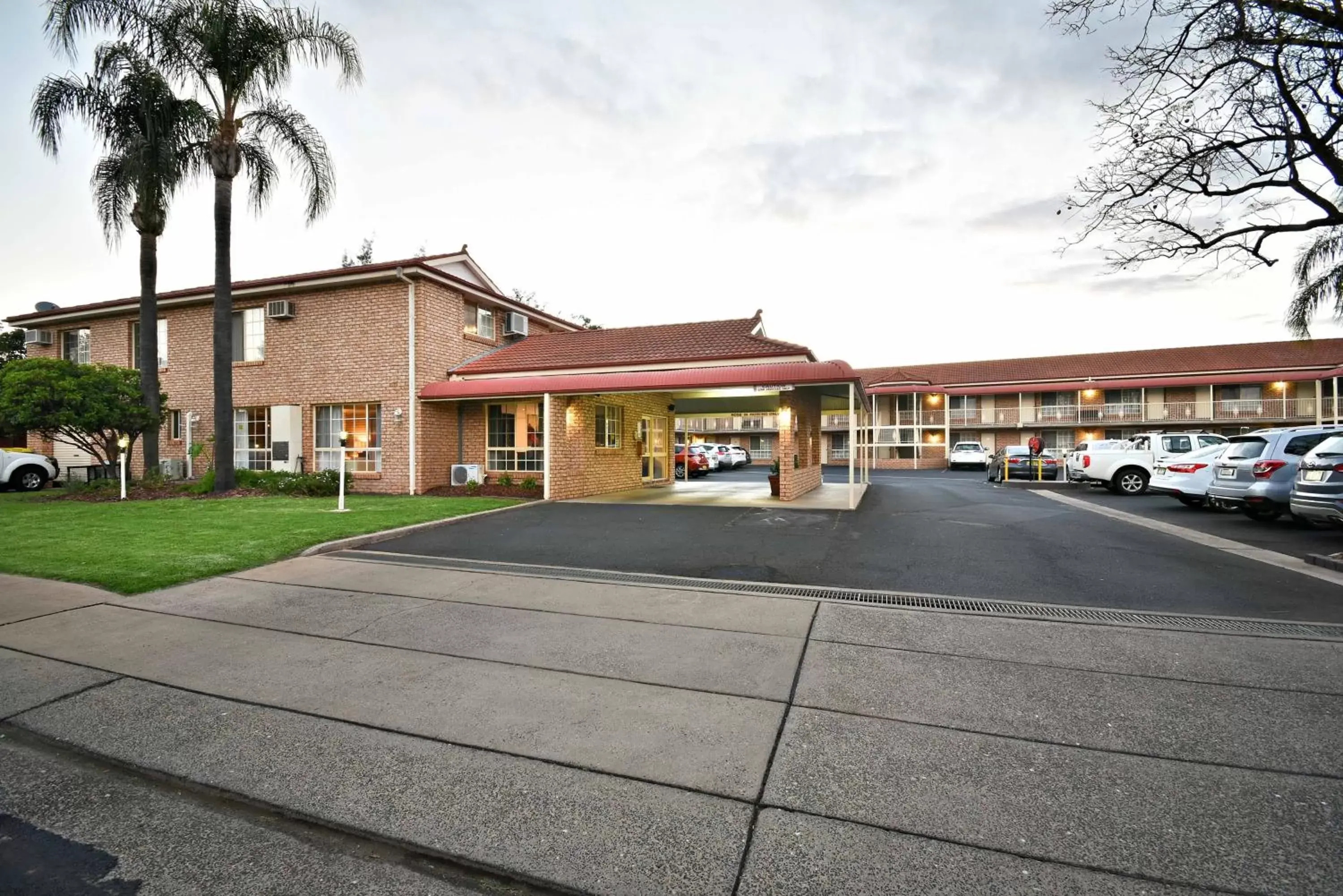 Facade/entrance, Property Building in The Aberdeen Motel