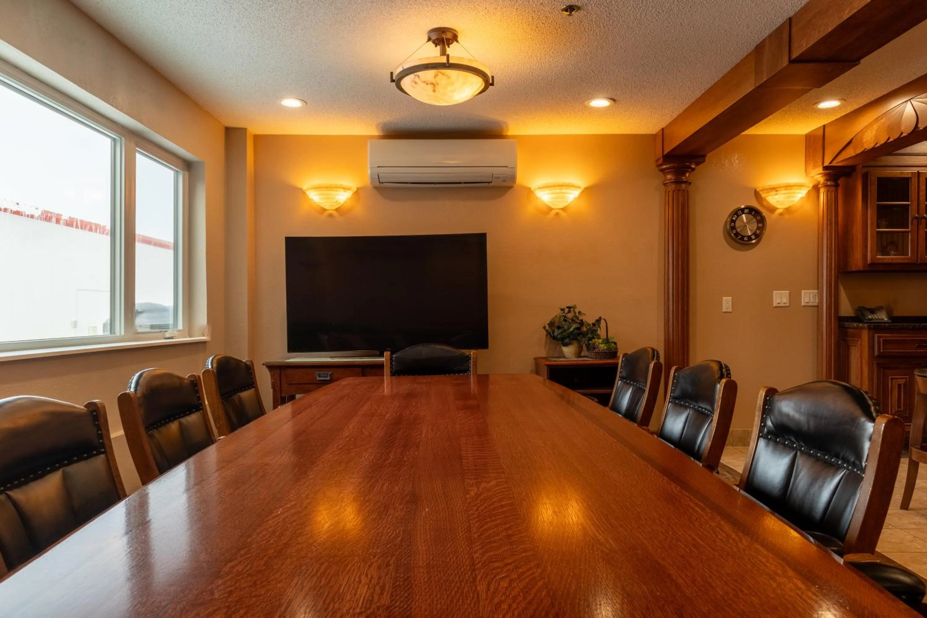 Meeting/conference room in Norland Inn & Suites Roseau