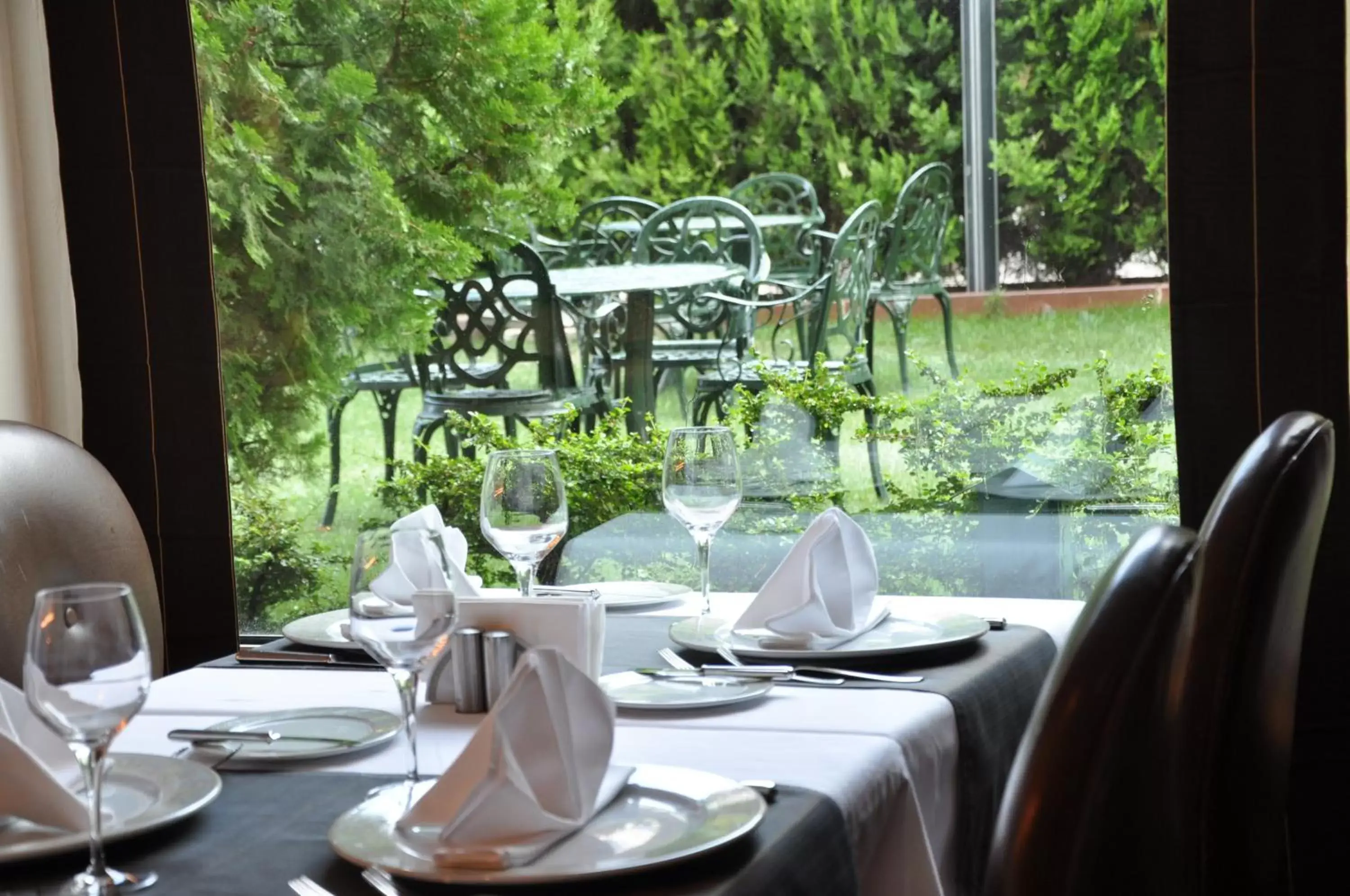 Restaurant/places to eat in Hotel Midi Restaurant/places to eat in Hotel Midi