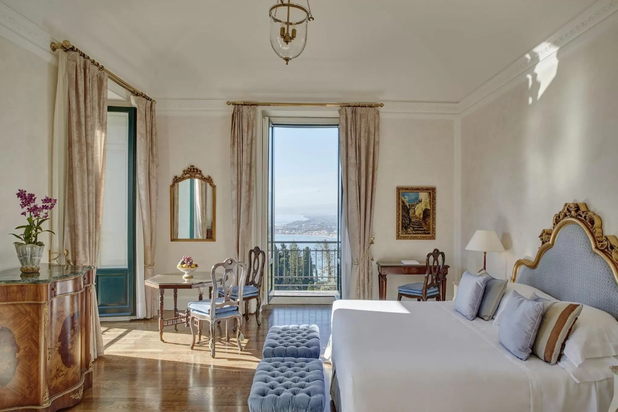 Bedroom, Bed in Grand Hotel Timeo, A Belmond Hotel, Taormina