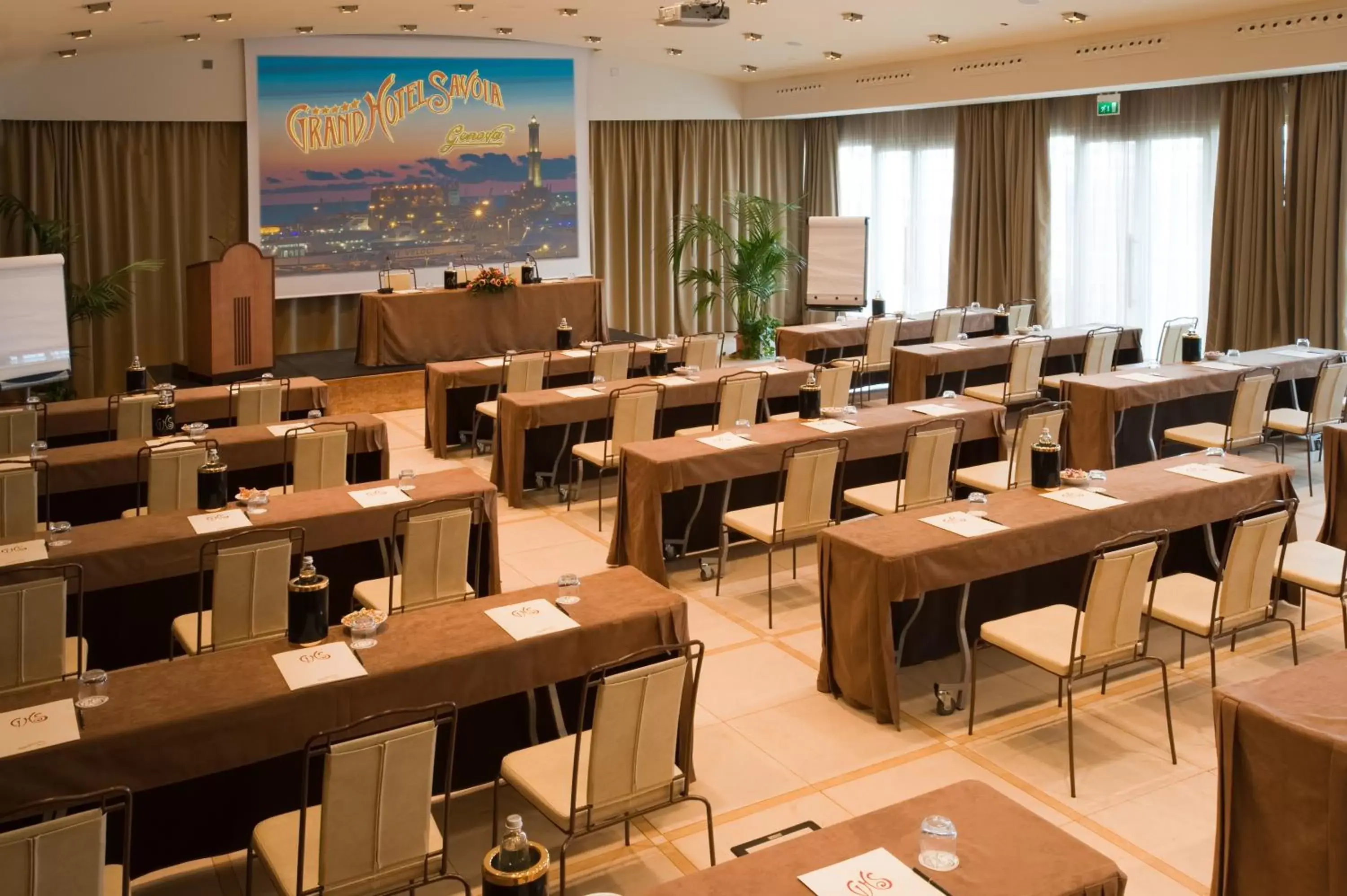 Business facilities in Grand Hotel Savoia