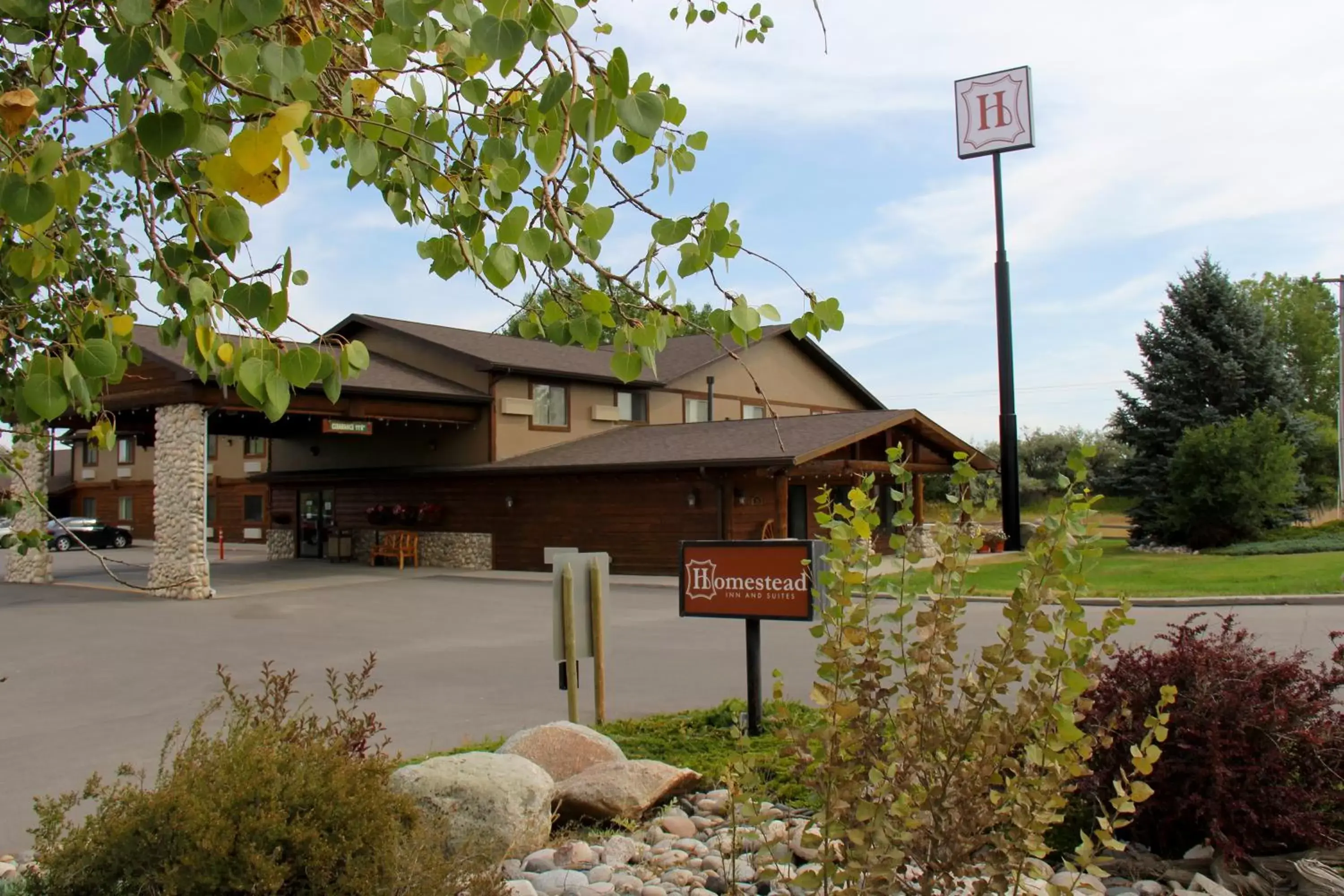 Facade/entrance, Property Building in Homestead Inn and Suites