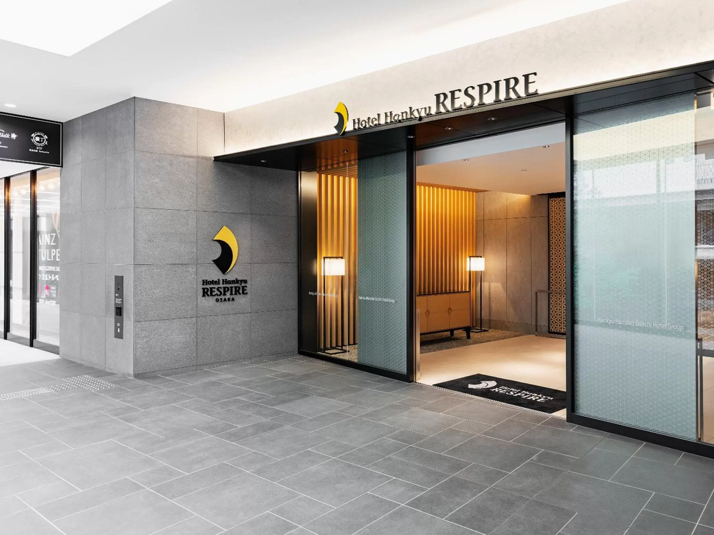 Facade/entrance in Hotel Hankyu RESPIRE OSAKA