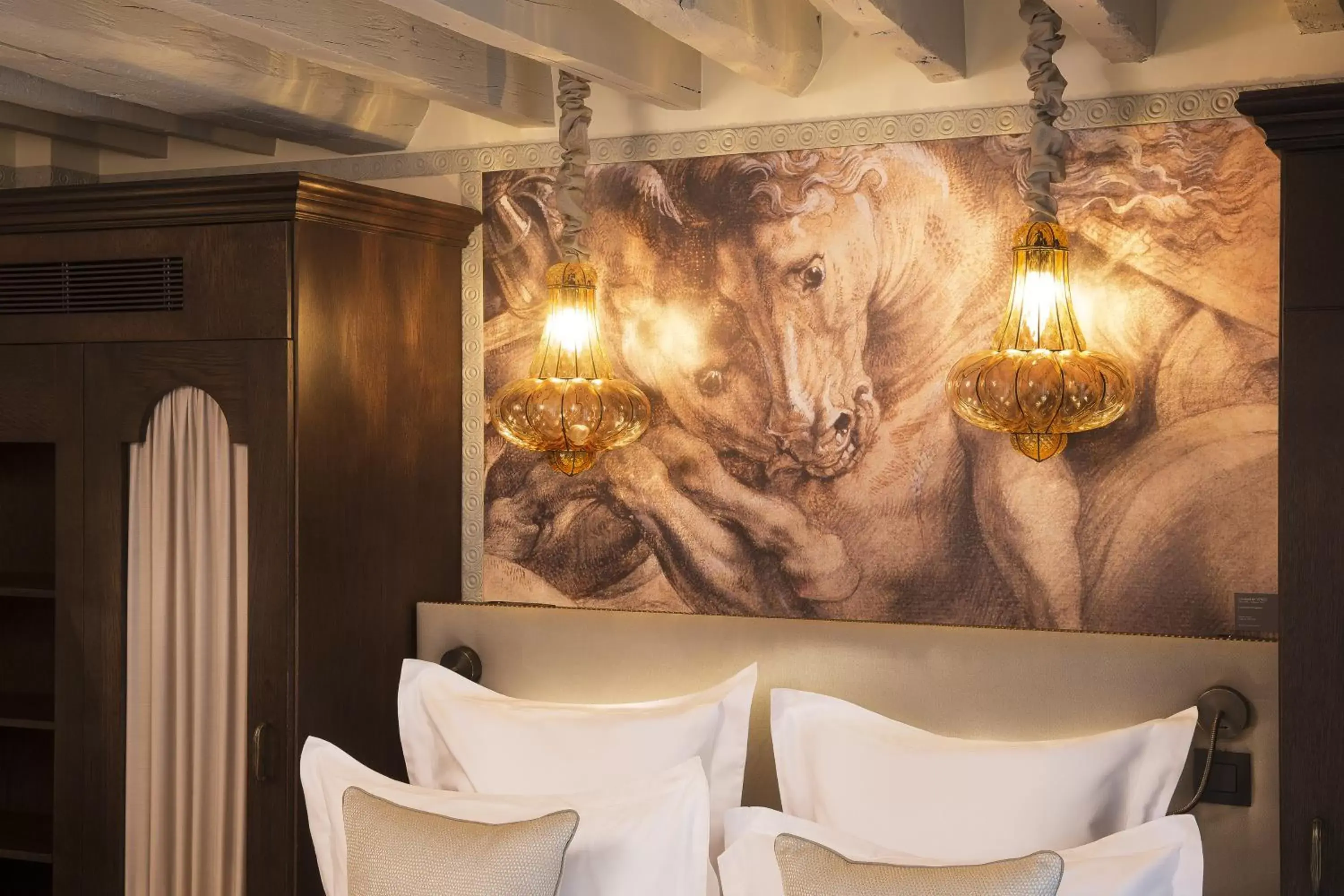 Decorative detail, Restaurant/Places to Eat in Hotel Da Vinci