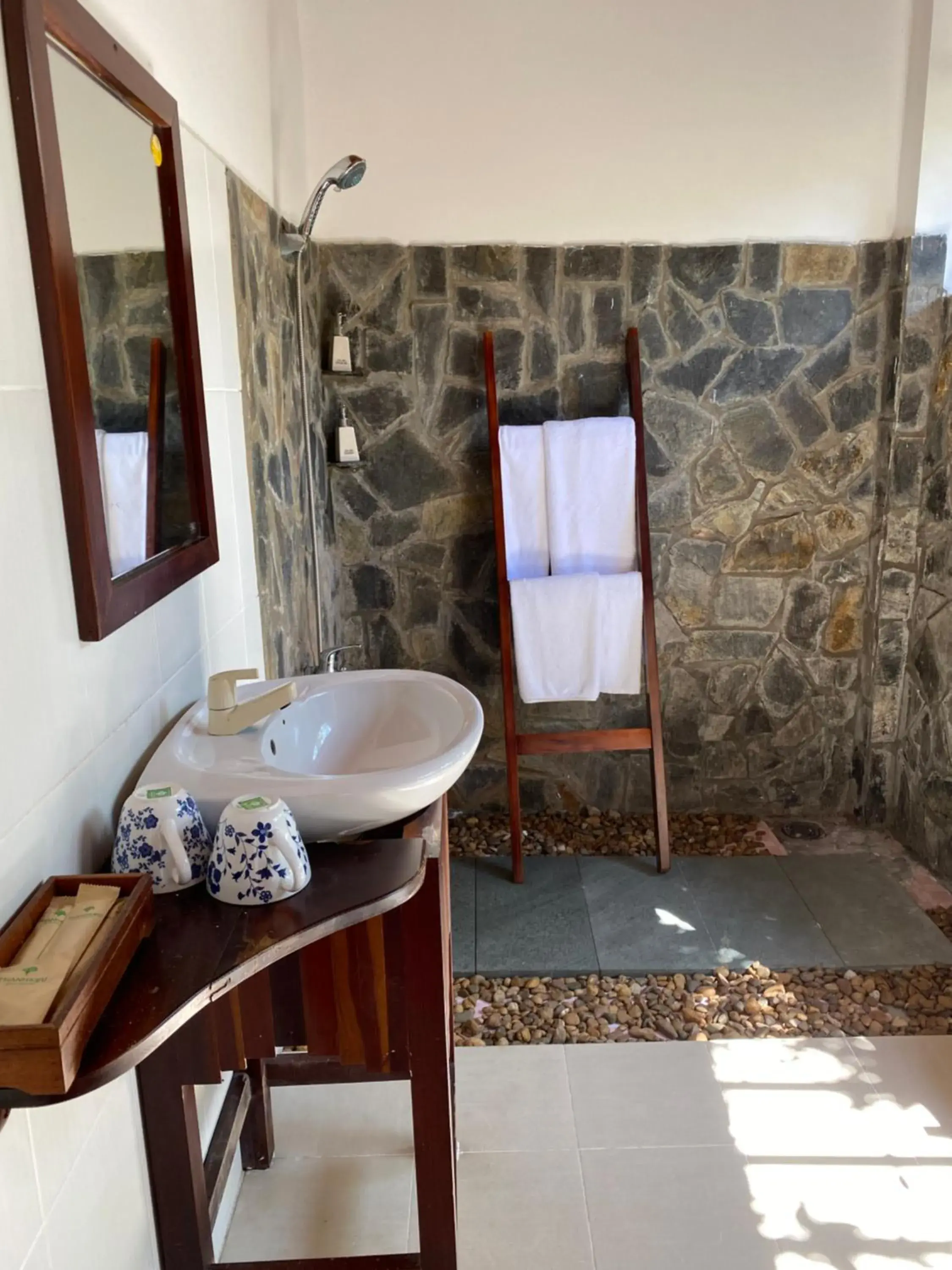 Bathroom in Thanh Kieu Beach Resort