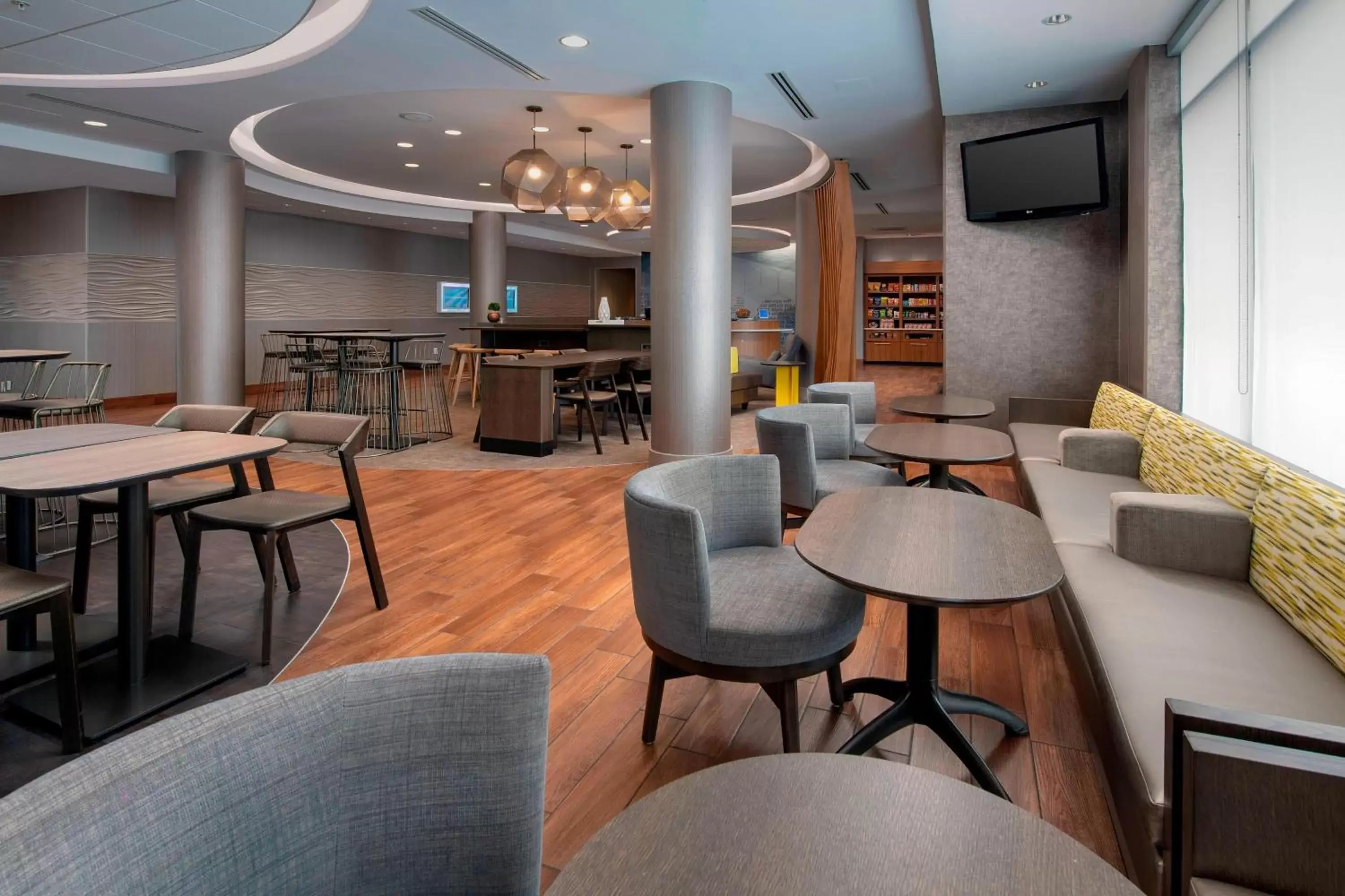 Lobby or reception, Lounge/Bar in SpringHill Suites Potomac Mills Woodbridge
