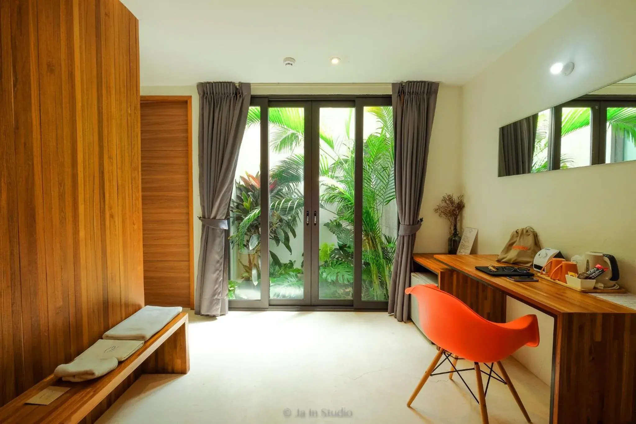 Junior Suite with Garden View in NornDee Hotel Junior Suite with Garden View in NornDee Hotel