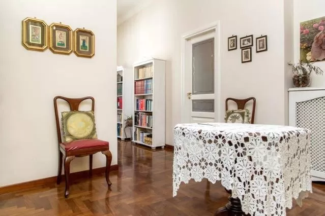 Decorative detail, Seating Area in Terrazza Duomo