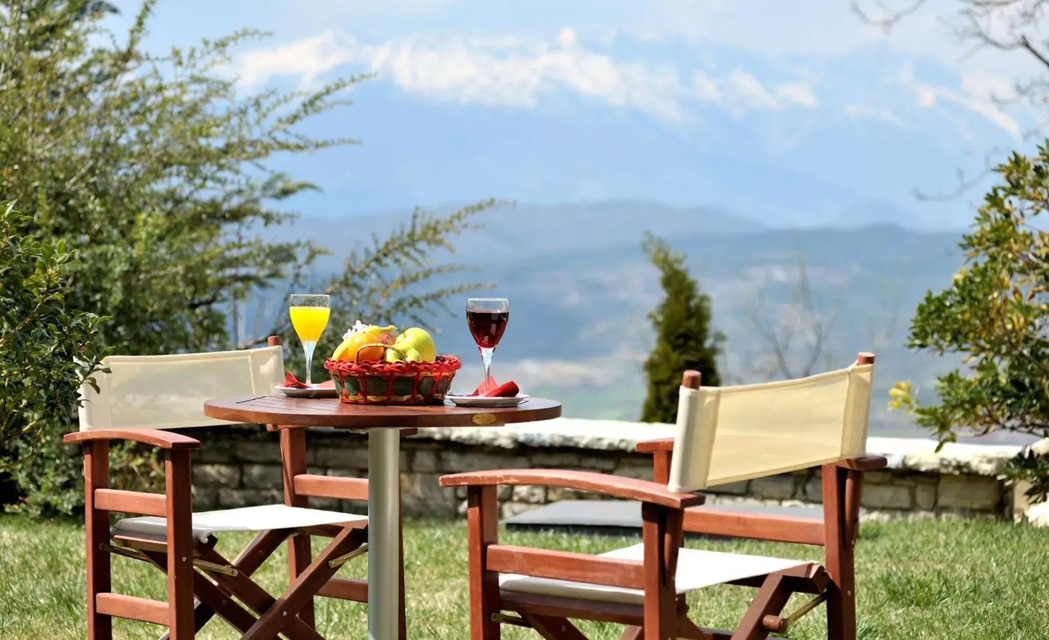 Garden in Konitsa Mountain Hotel