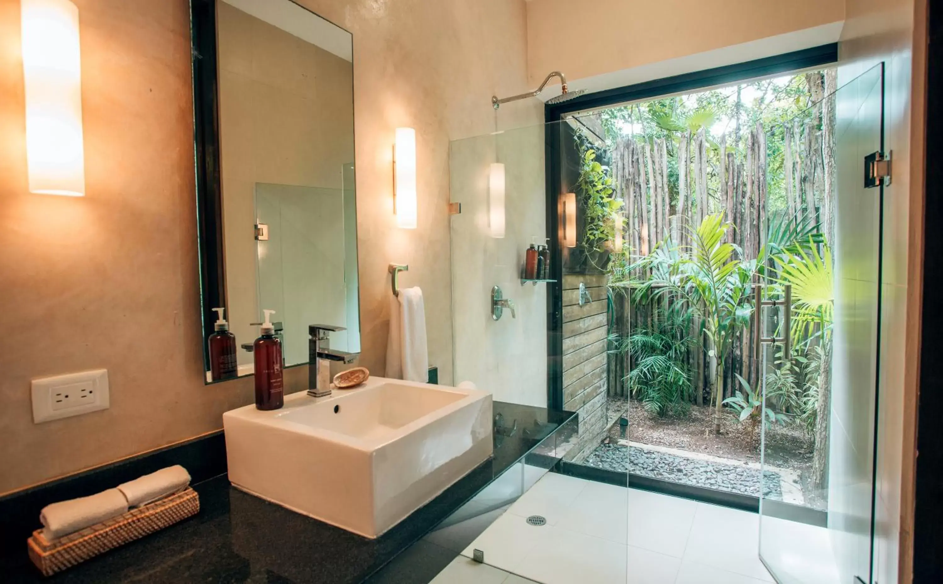 Bathroom in Orchid House Tulum