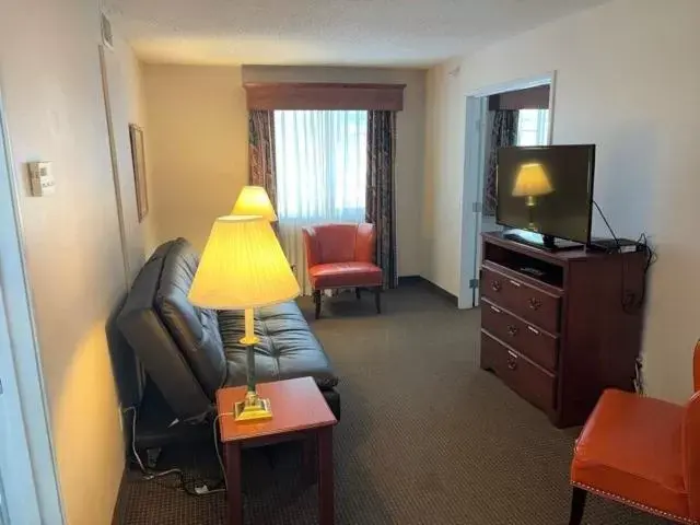 Seating Area in River Hills Hotel- Mankato