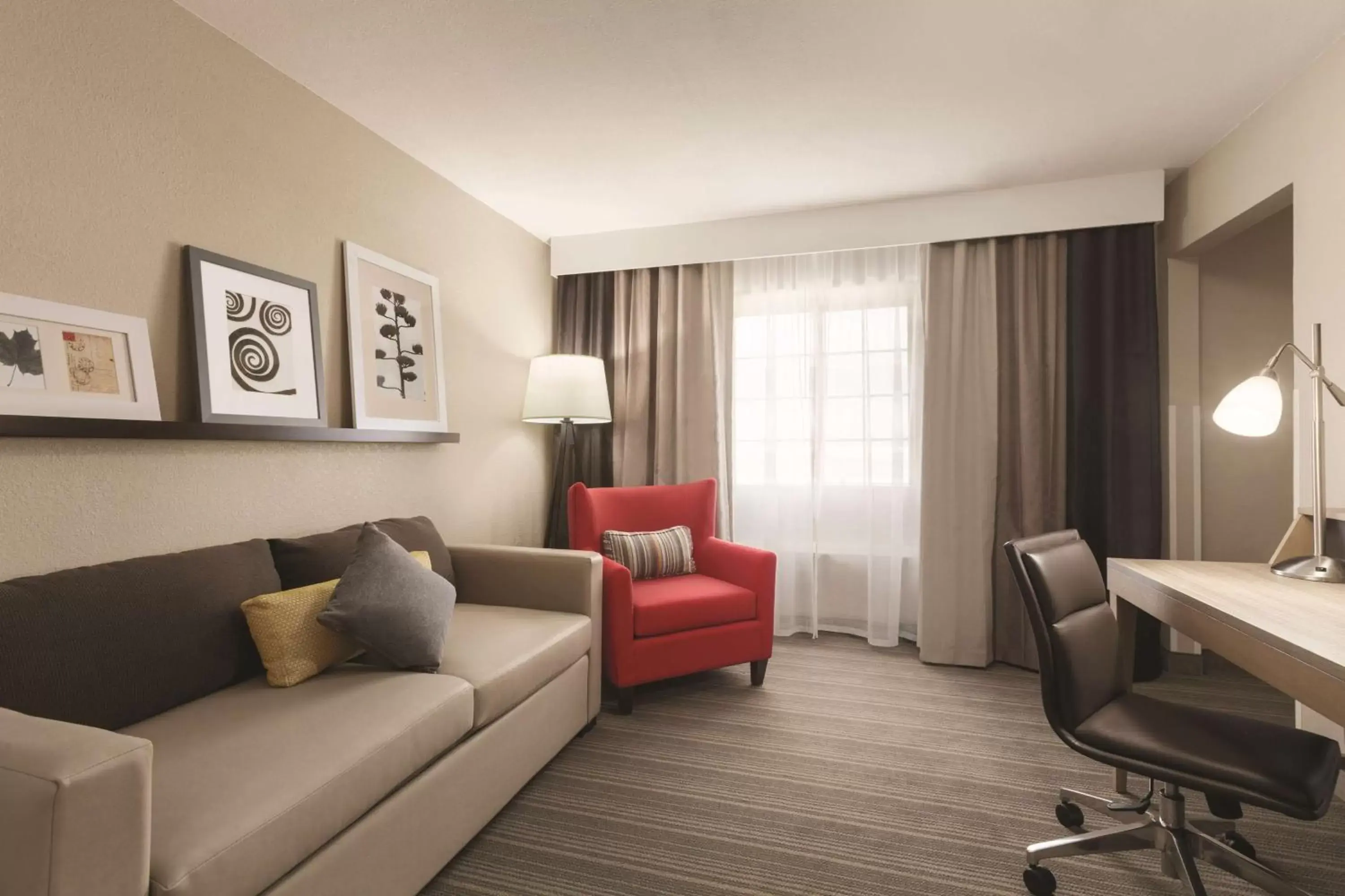 Photo of the whole room, Seating Area in Country Inn & Suites by Radisson, Bakersfield, CA