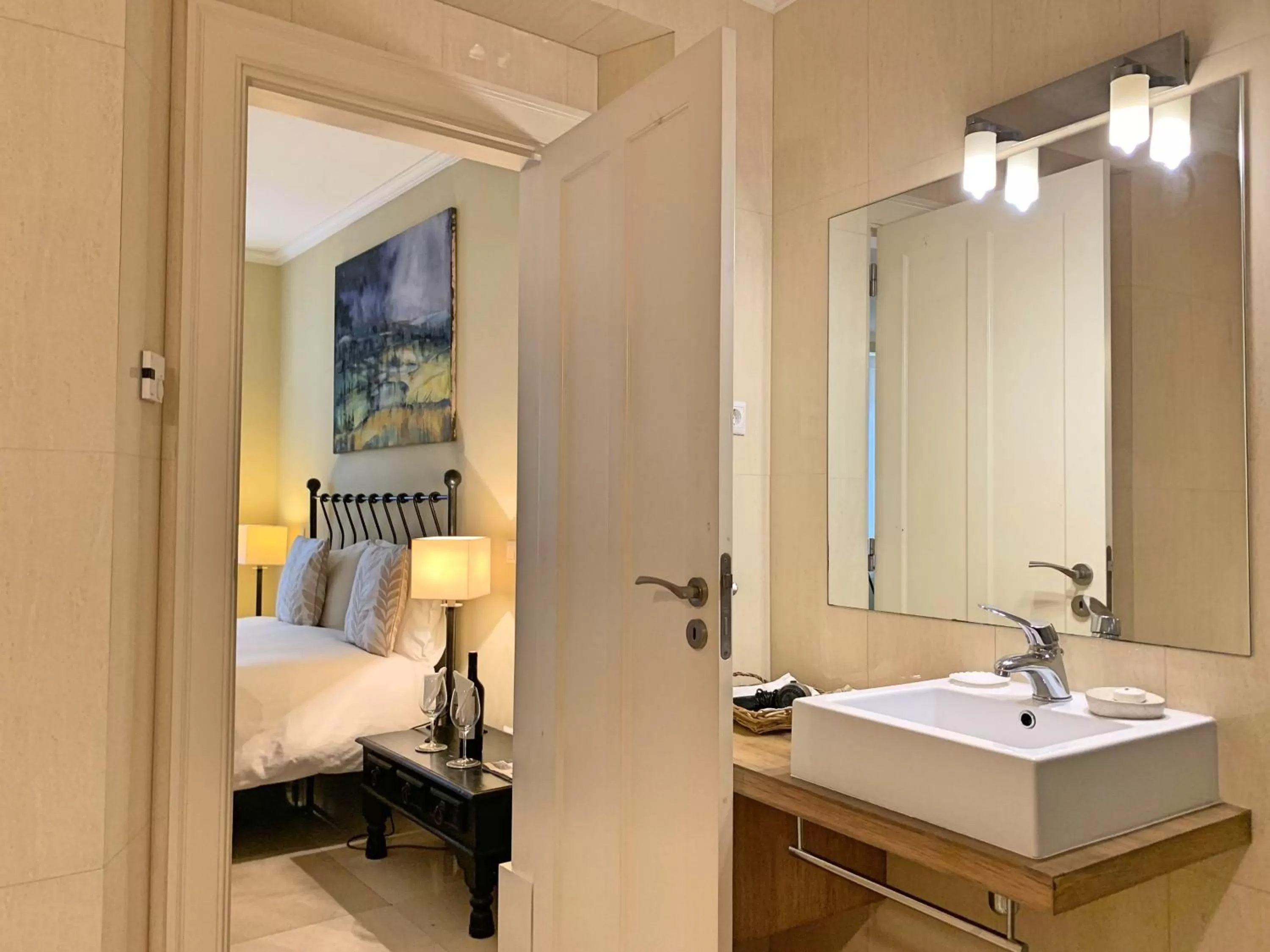 Bathroom, Bed in Residence Lagos