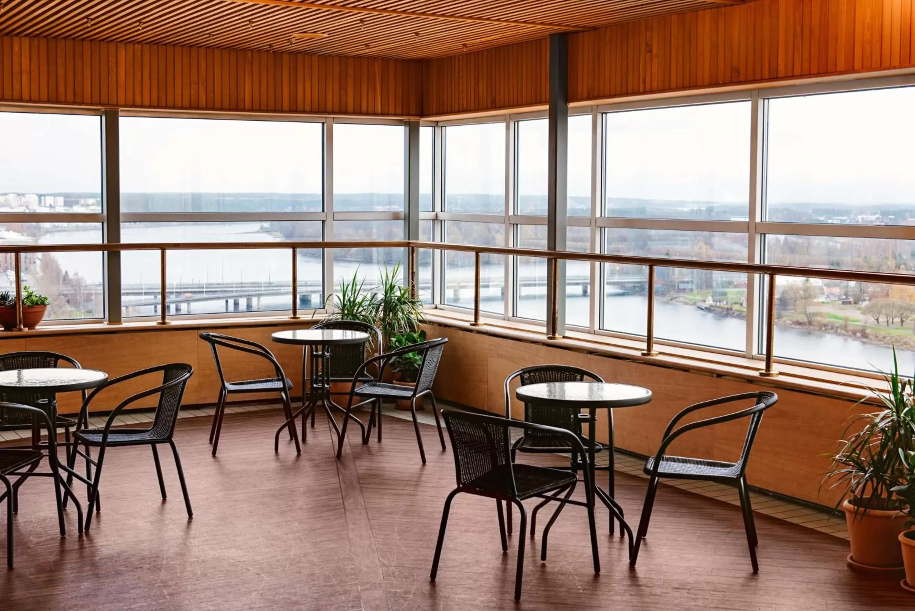 Spa and wellness centre/facilities, Restaurant/Places to Eat in Scandic Plaza Umeå