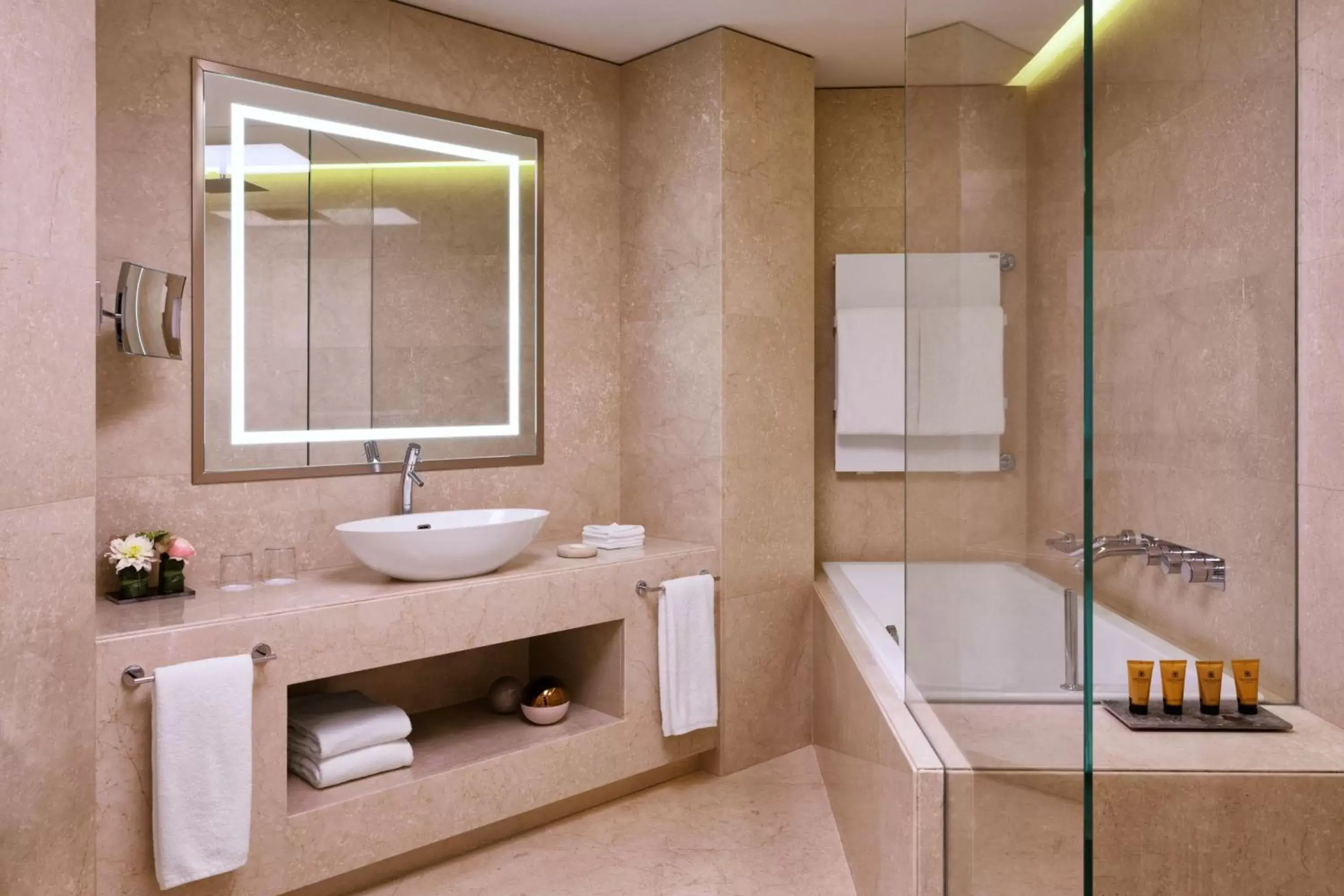 Bathroom in Excelsior Hotel Gallia, a Luxury Collection Hotel, Milan