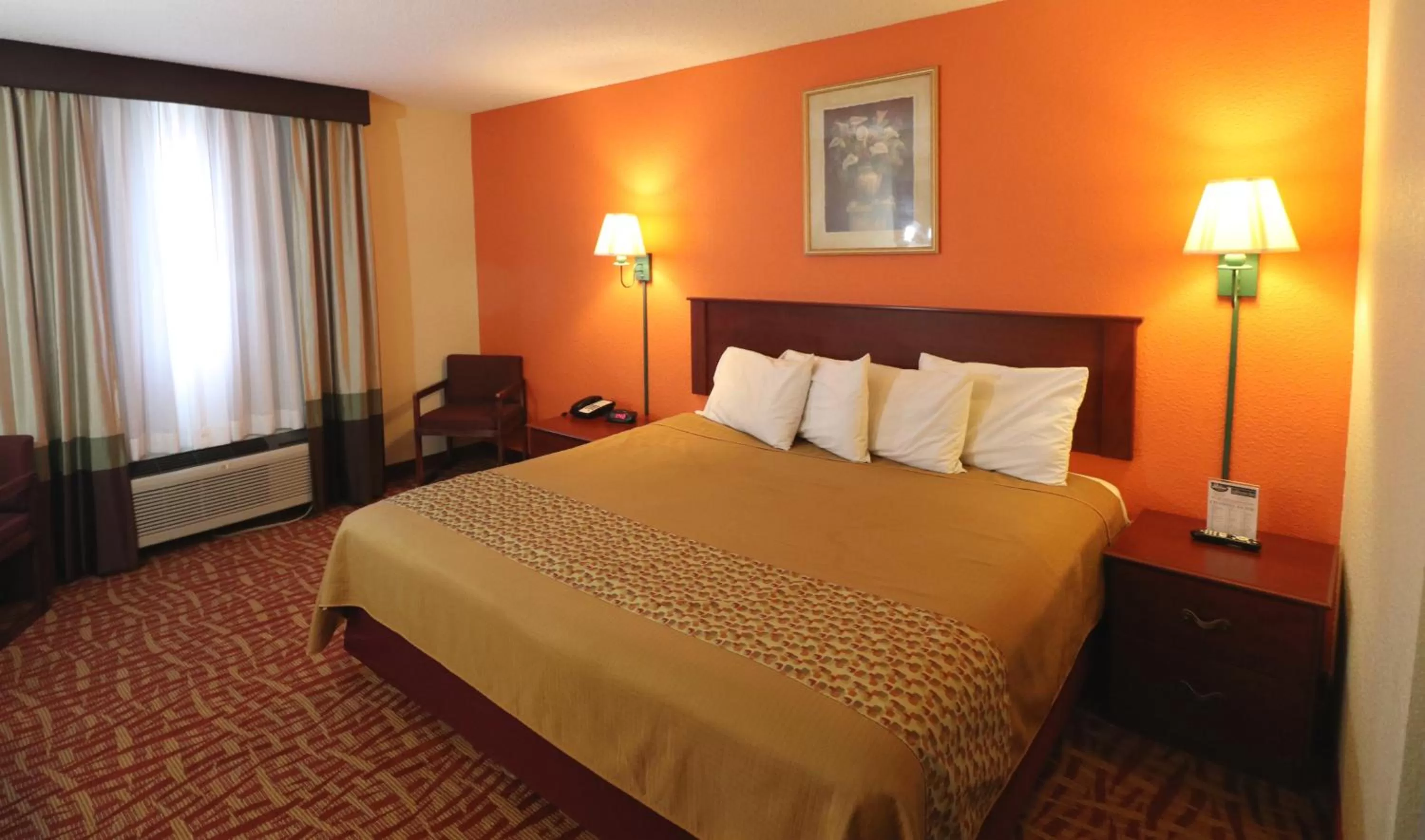 Photo of the whole room, Bed in Jefferson Inn Dandridge