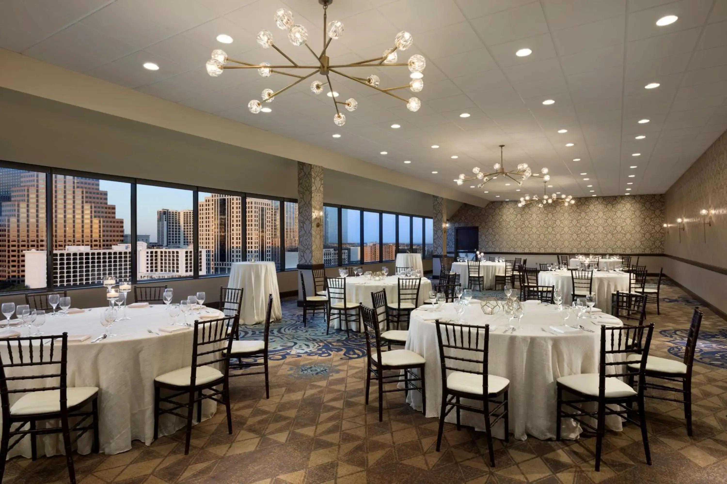 Meeting/conference room, Restaurant/Places to Eat in Hyatt Regency Austin