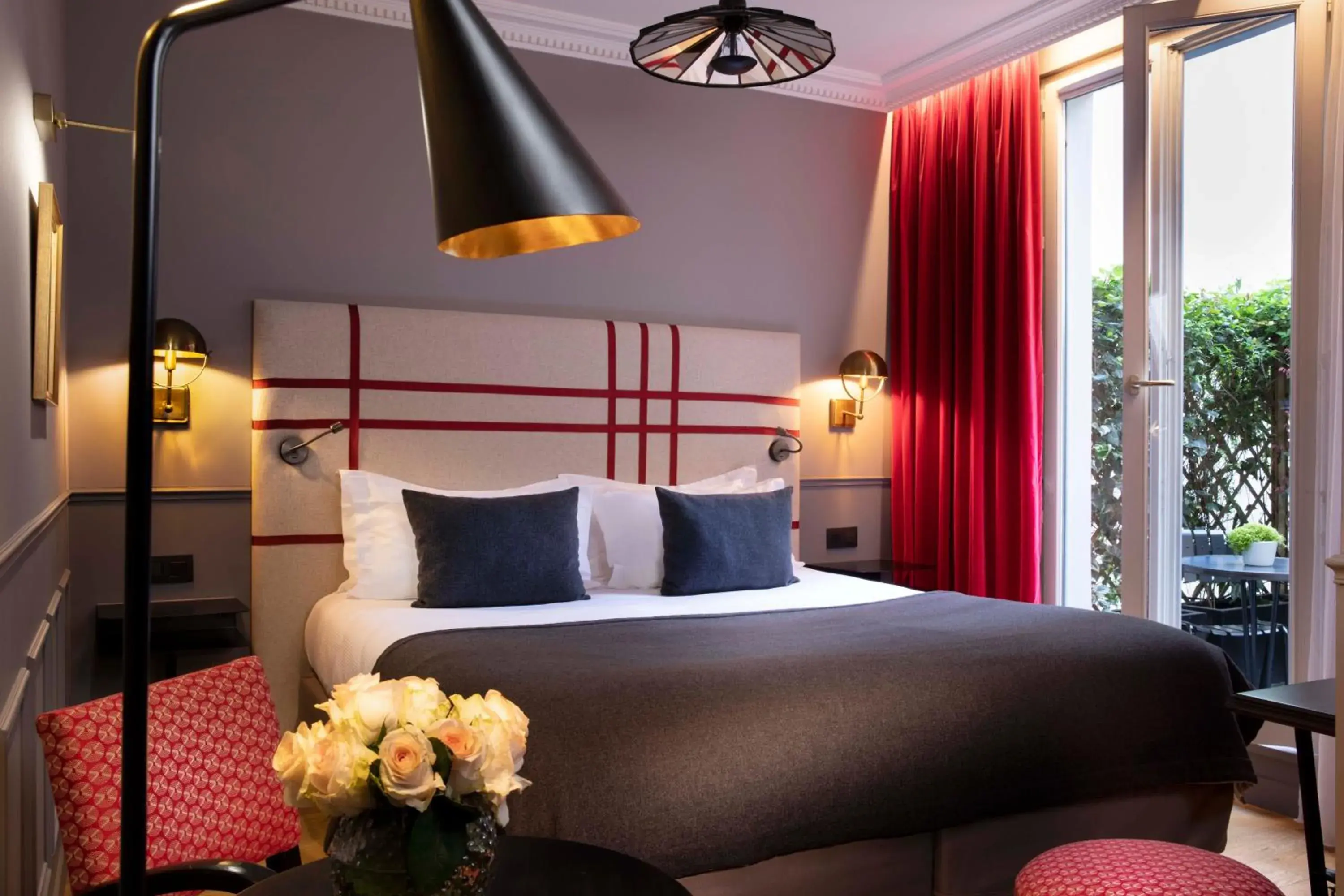 Bedroom, Bed in Hotel Monsieur
