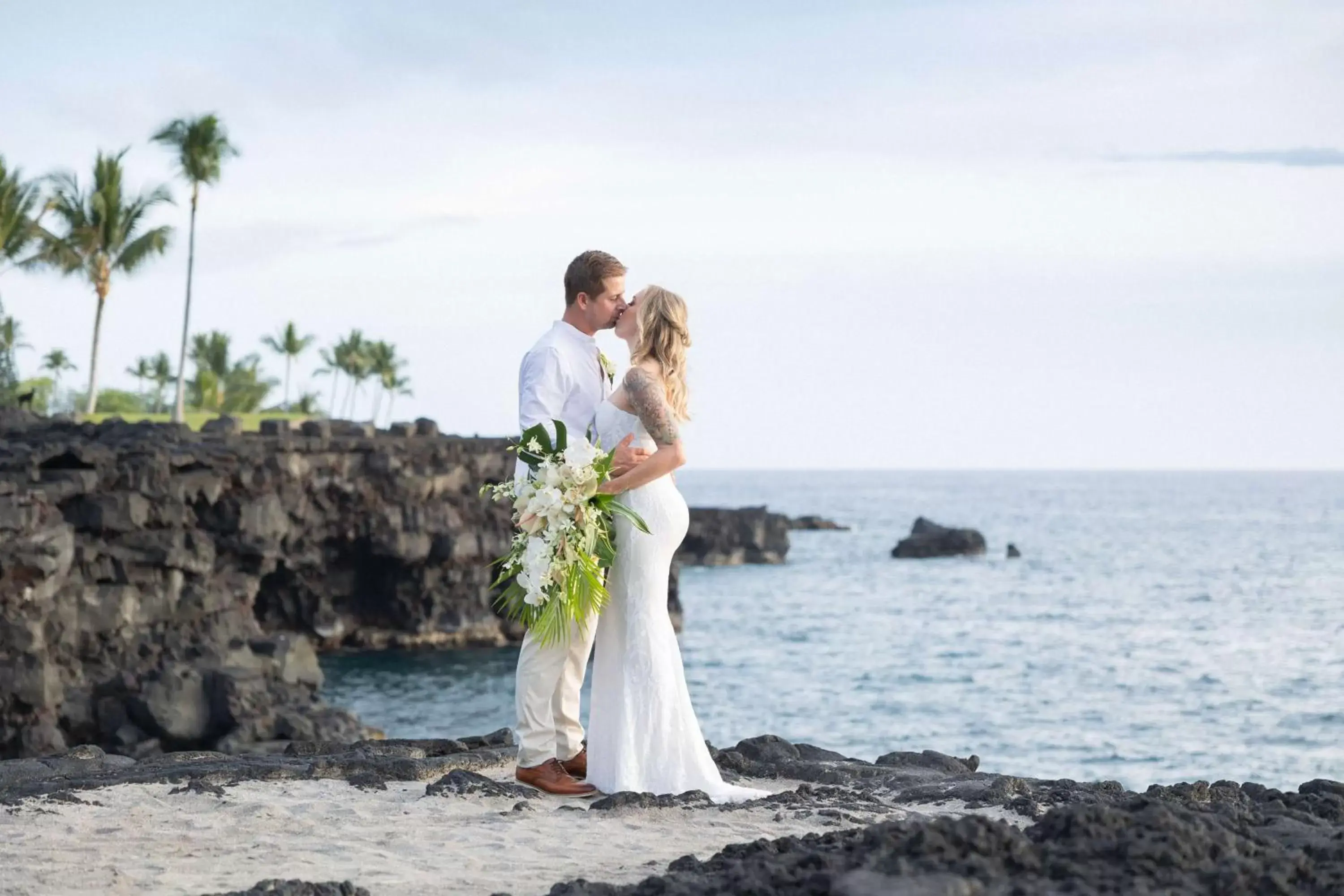 wedding in Outrigger Kona Resort and Spa