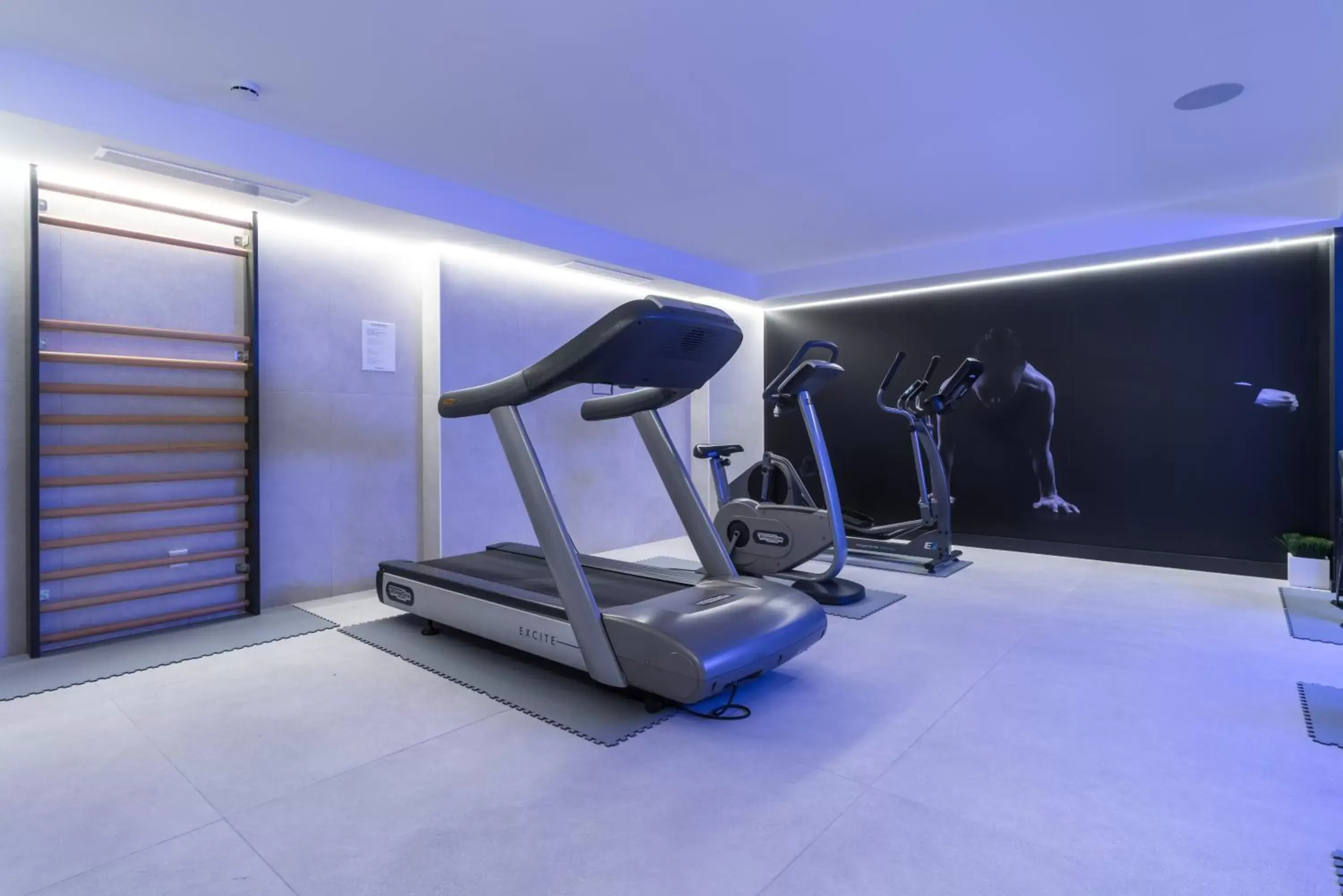 Fitness centre/facilities, Fitness Center/Facilities in Suites Plaza Hotel & Wellness