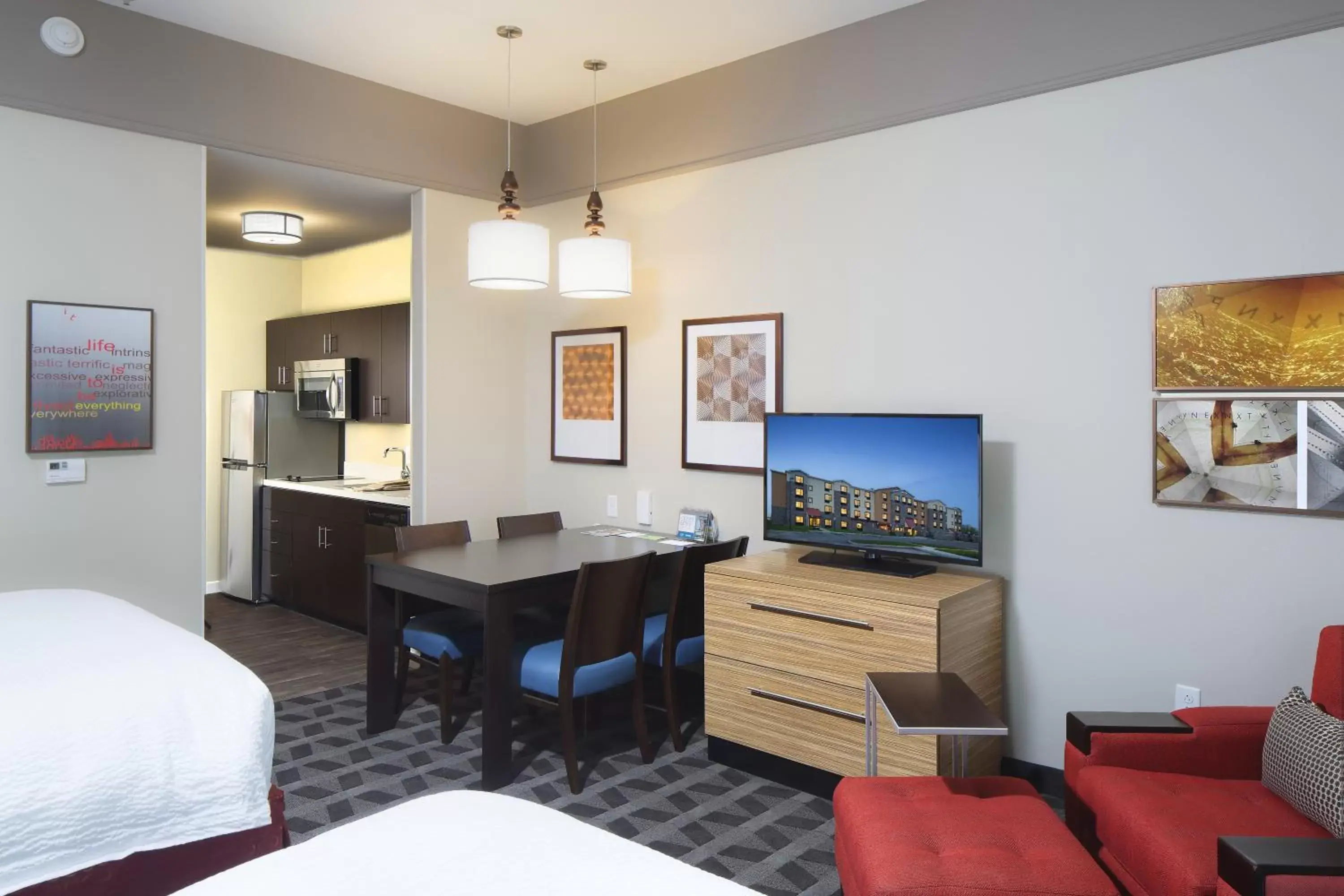 Seating area, TV/Entertainment Center in TownePlace Suites by Marriott Swedesboro Logan Township